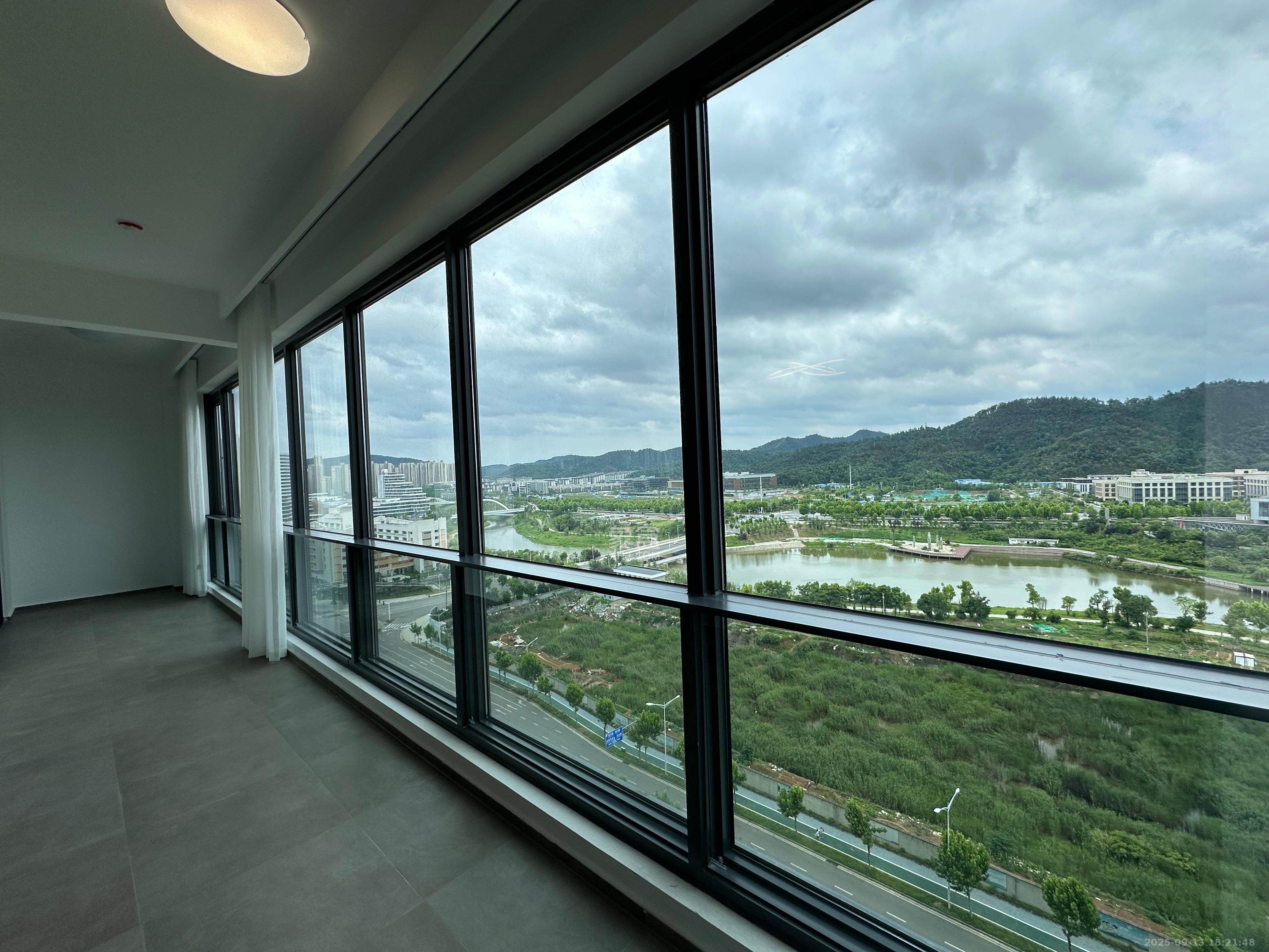 绿城招商桂语雲峯  4室2厅2卫    7000.0元/月室内图