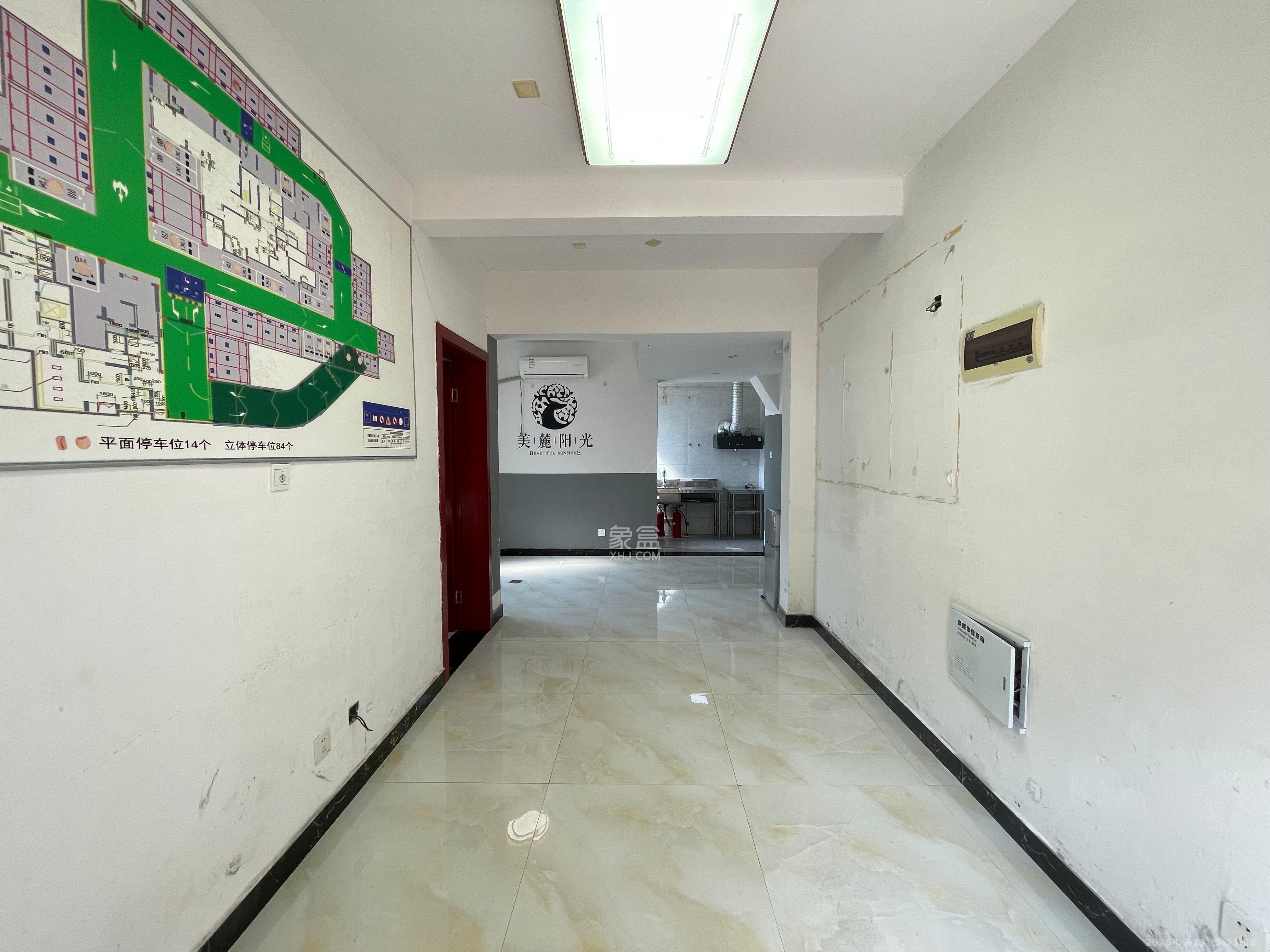 美麓阳光  1室1厅1卫    1400.0元/月室内图