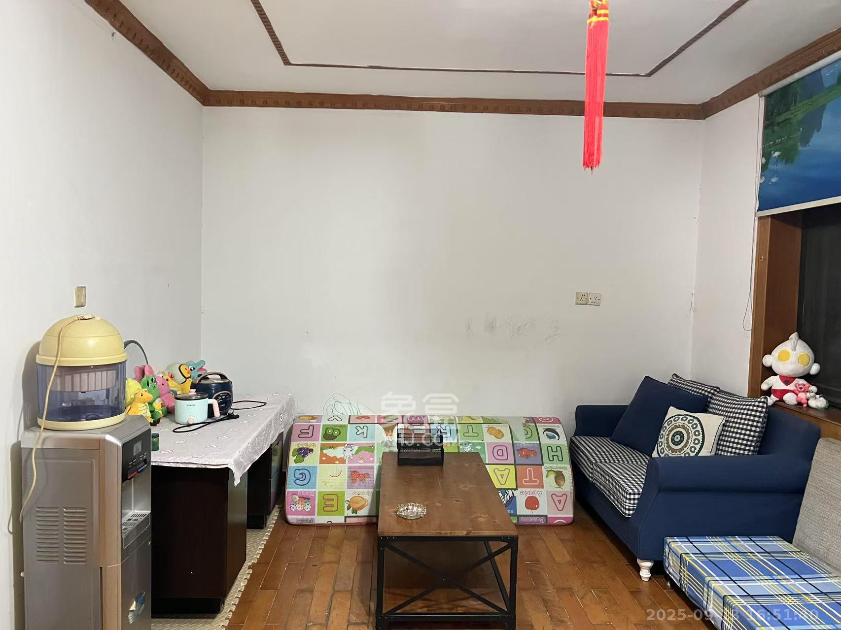 林业厅宿舍  2室1厅1卫    1600.0元/月 林业厅宿舍  2室1厅1卫    1600.0元/月室内图