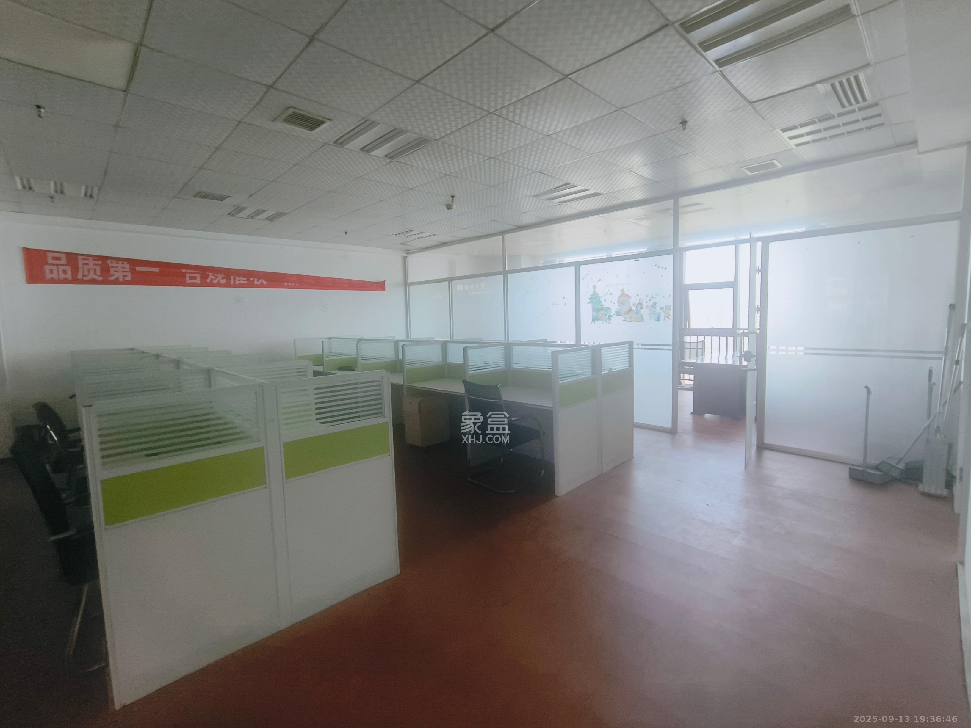 佳兴国际汇   109.45㎡      8000.0元/月室内图