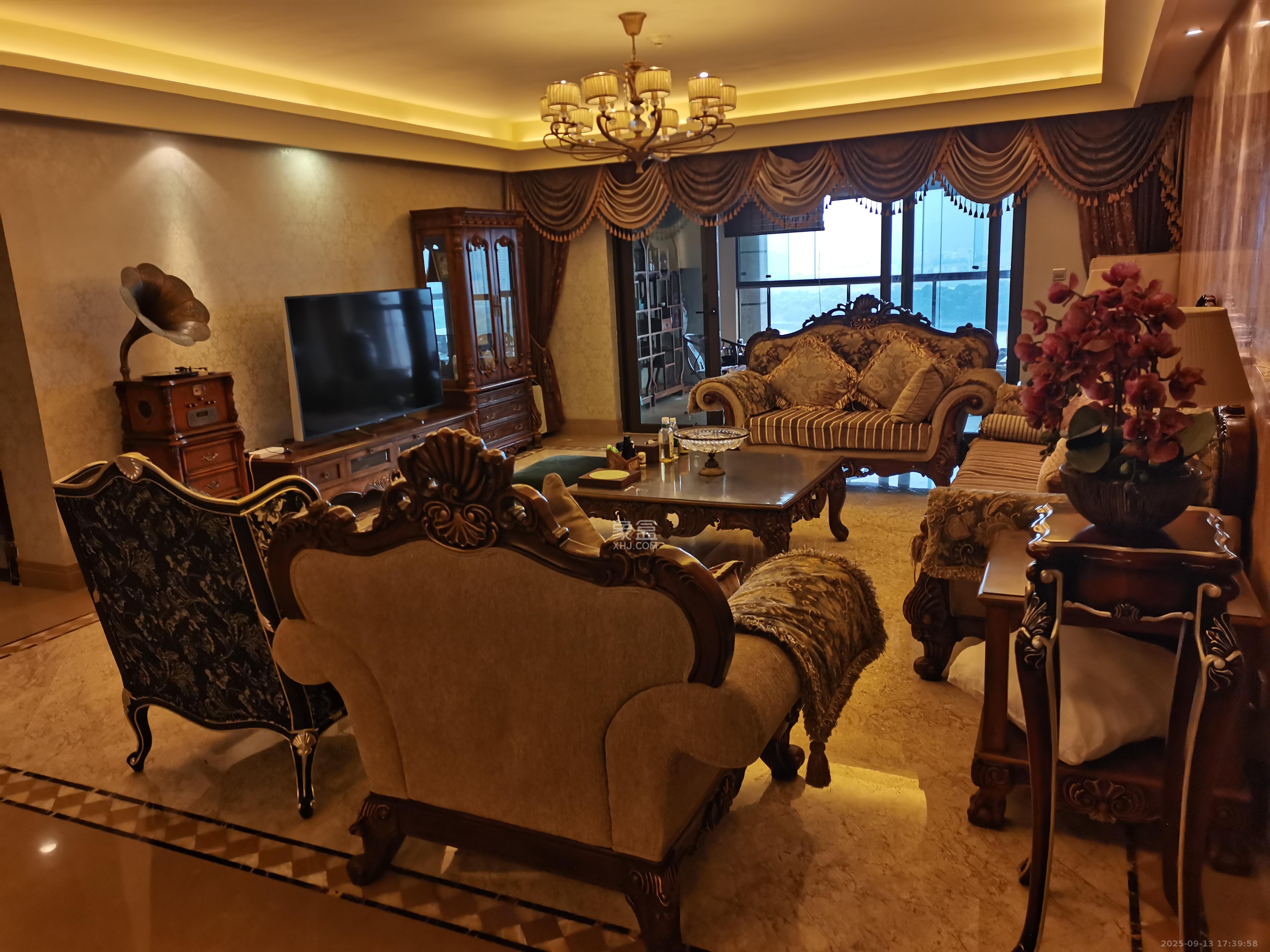 华远华中心  5室2厅2卫    18000.0元/月室内图