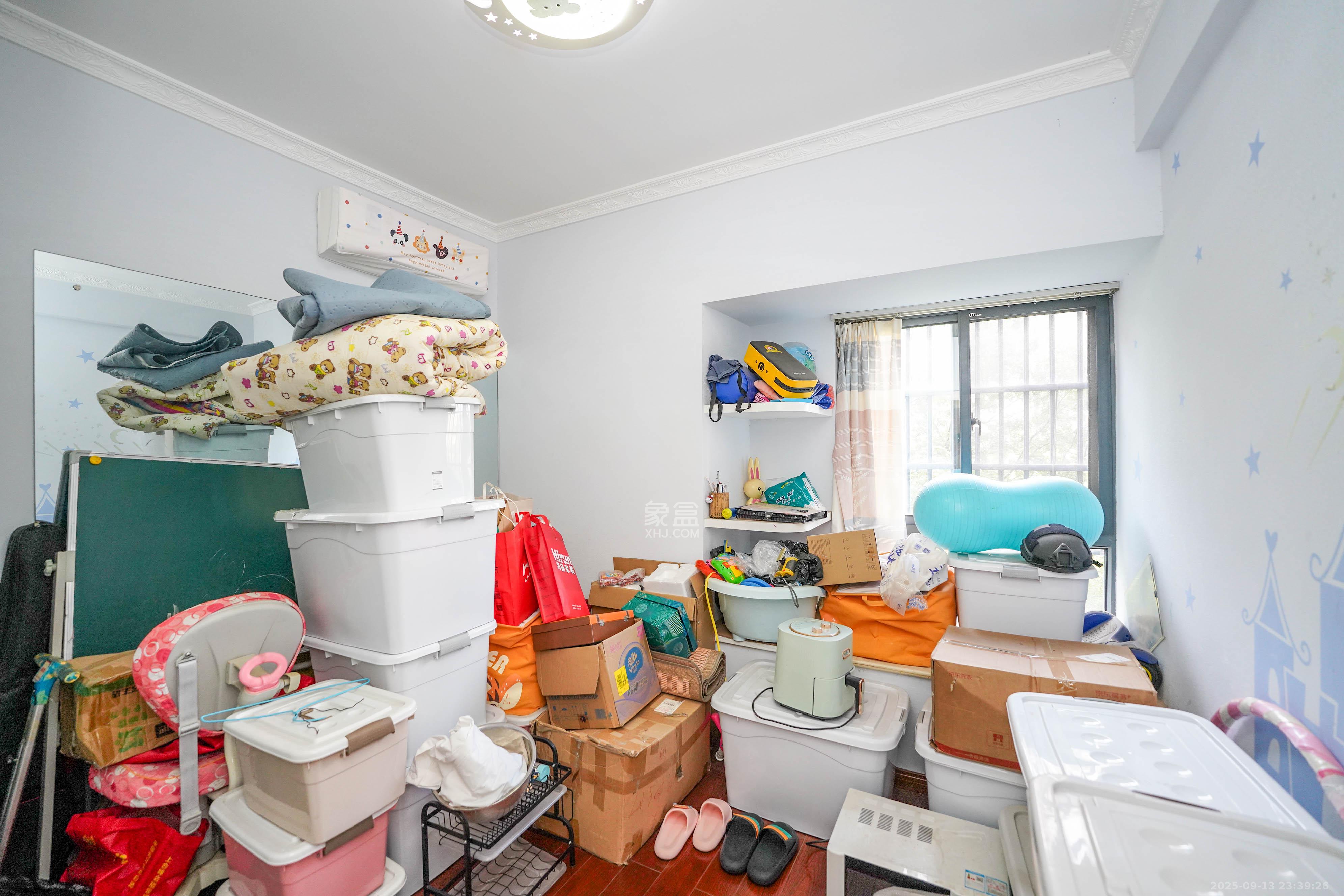 五矿紫湖香醍  1室2厅2卫    132.8万 五矿紫湖香醍  1室2厅2卫    132.8万卧室