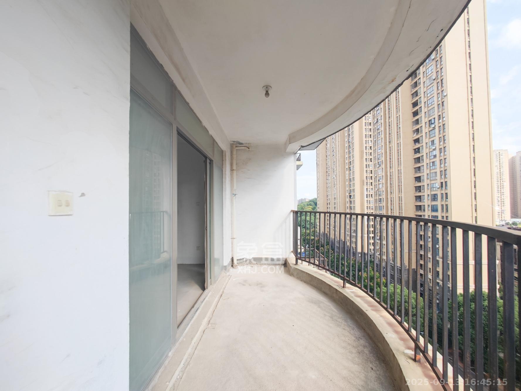 金质嘉苑  0室0厅0卫    88.0万阳台