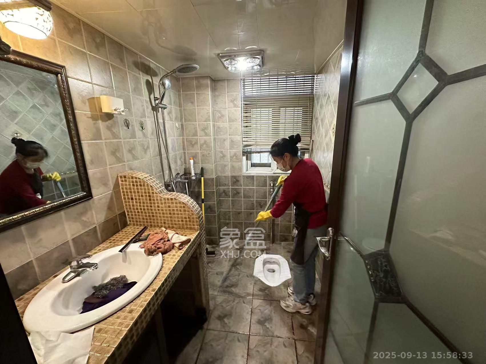 金碧文华 3室2厅1卫 2100.0元/月 金碧文华 3室2厅1卫 2100.0元/月室内图