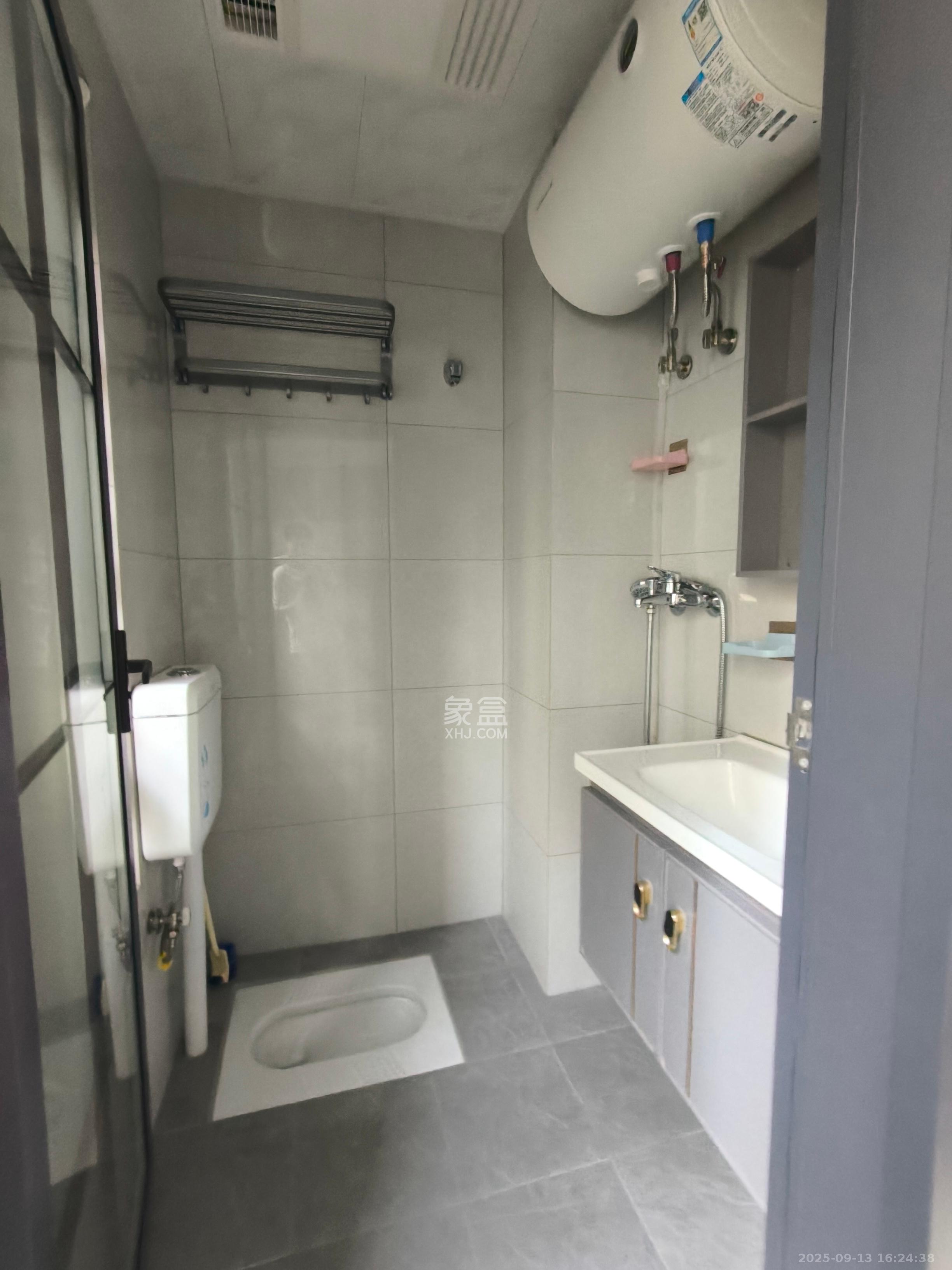 中海珑悦府 1室1厅1卫 1350.0元/月 中海珑悦府 1室1厅1卫 1350.0元/月室内图