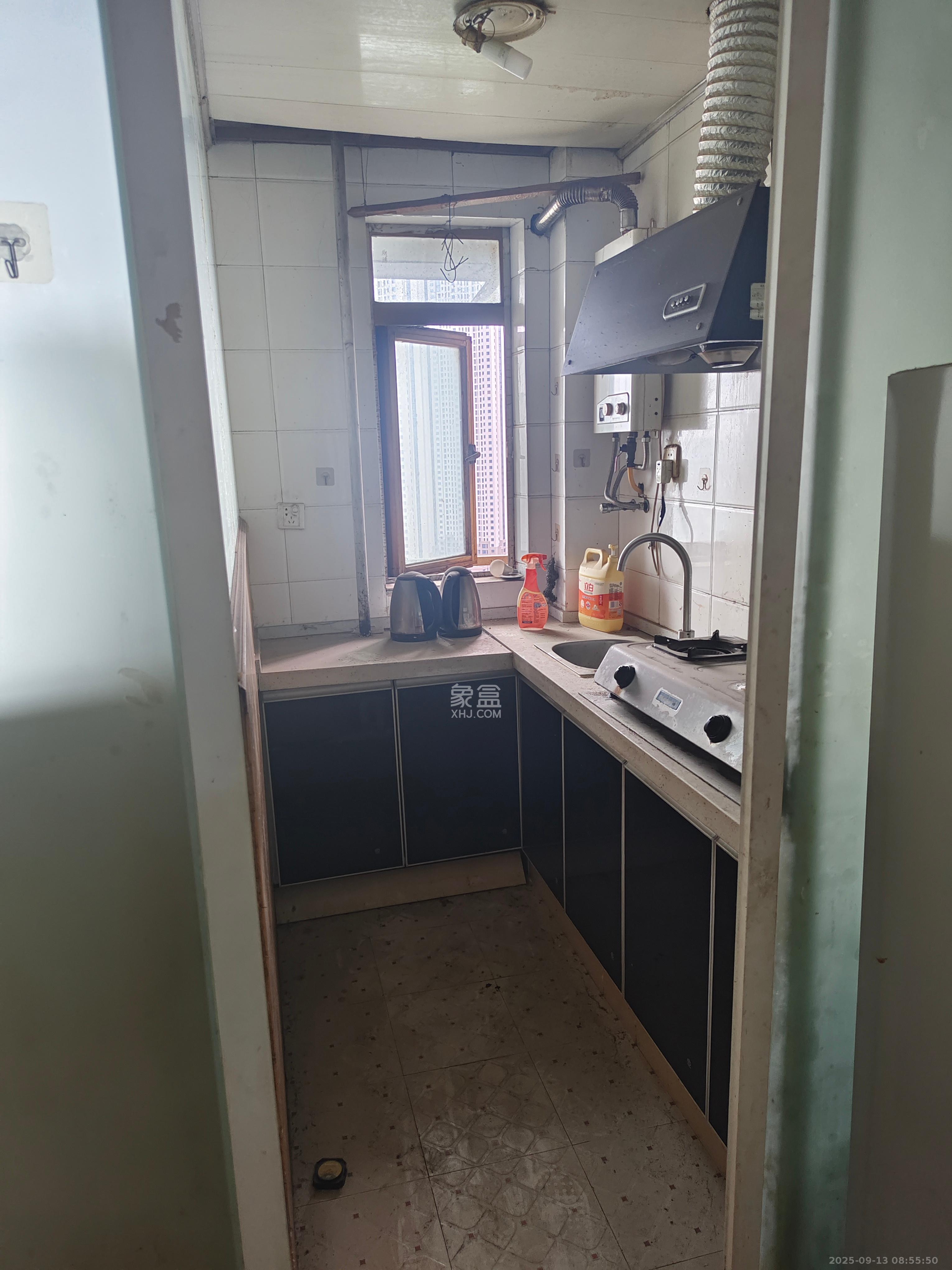 天健芙蓉盛世一期  1室1厅1卫    1500.0元/月 天健芙蓉盛世一期  1室1厅1卫    1500.0元/月室内图