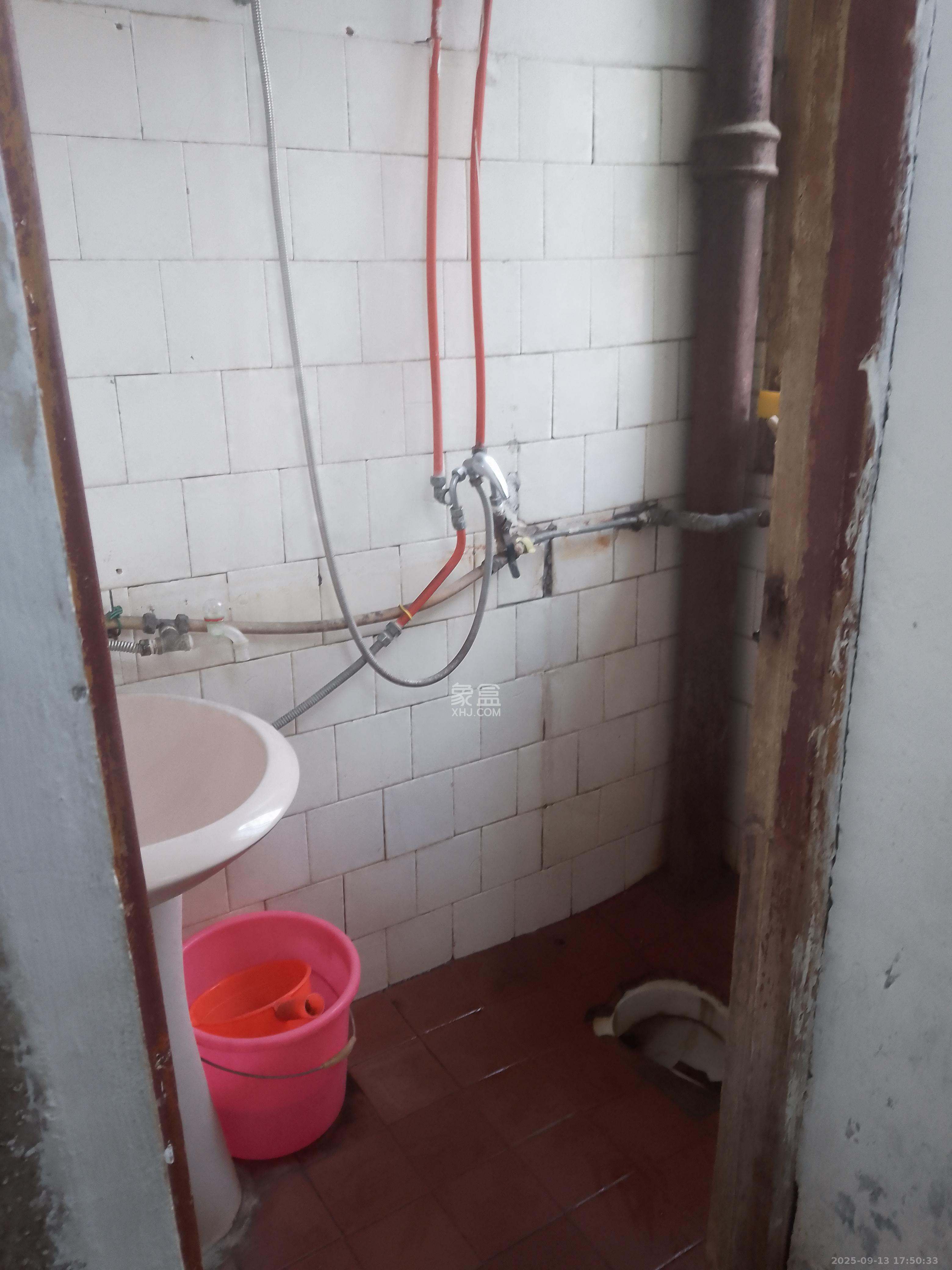 东瓜山二村  2室1厅1卫    1100.0元/月室内图