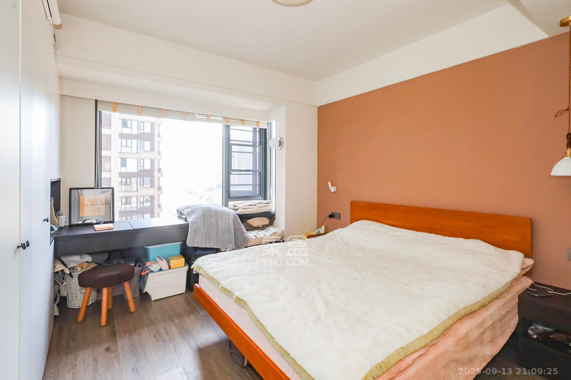 金茂建发泊悦 4室2厅2卫 199.0万 金茂建发泊悦 4室2厅2卫 199.0万卧室