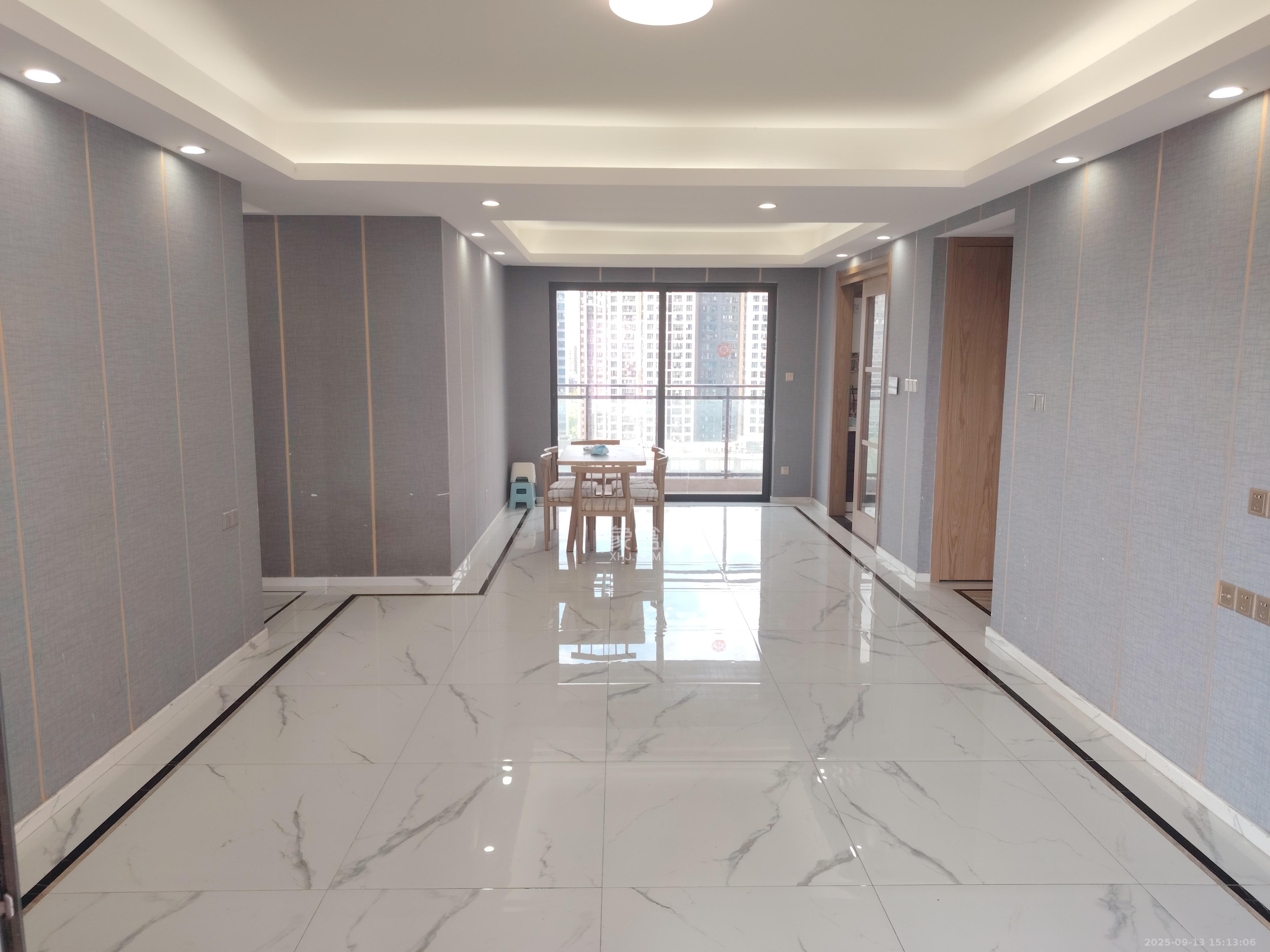 中海阅江府  4室2厅2卫    4500.0元/月 中海阅江府  4室2厅2卫    4500.0元/月室内图