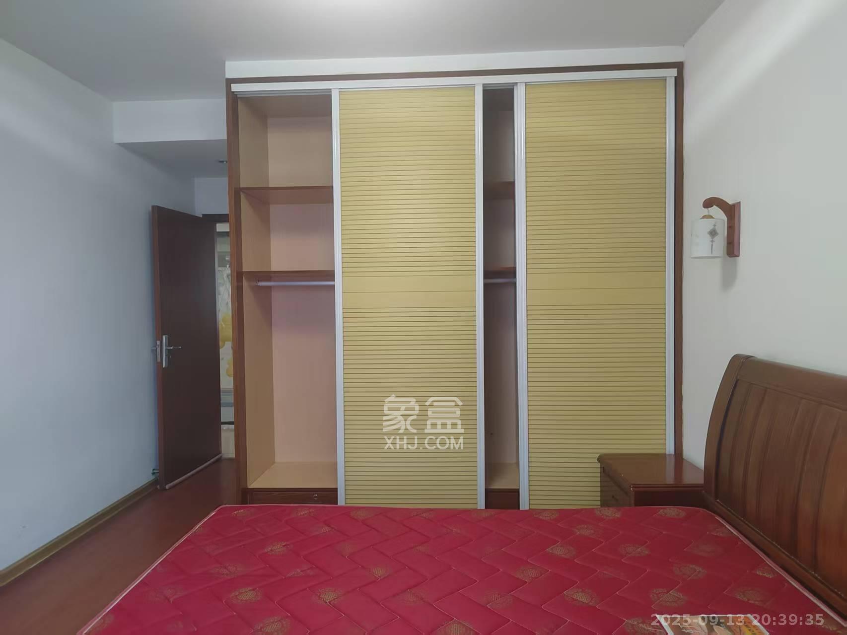 海利科院佳园  3室2厅2卫    2400.0元/月室内图