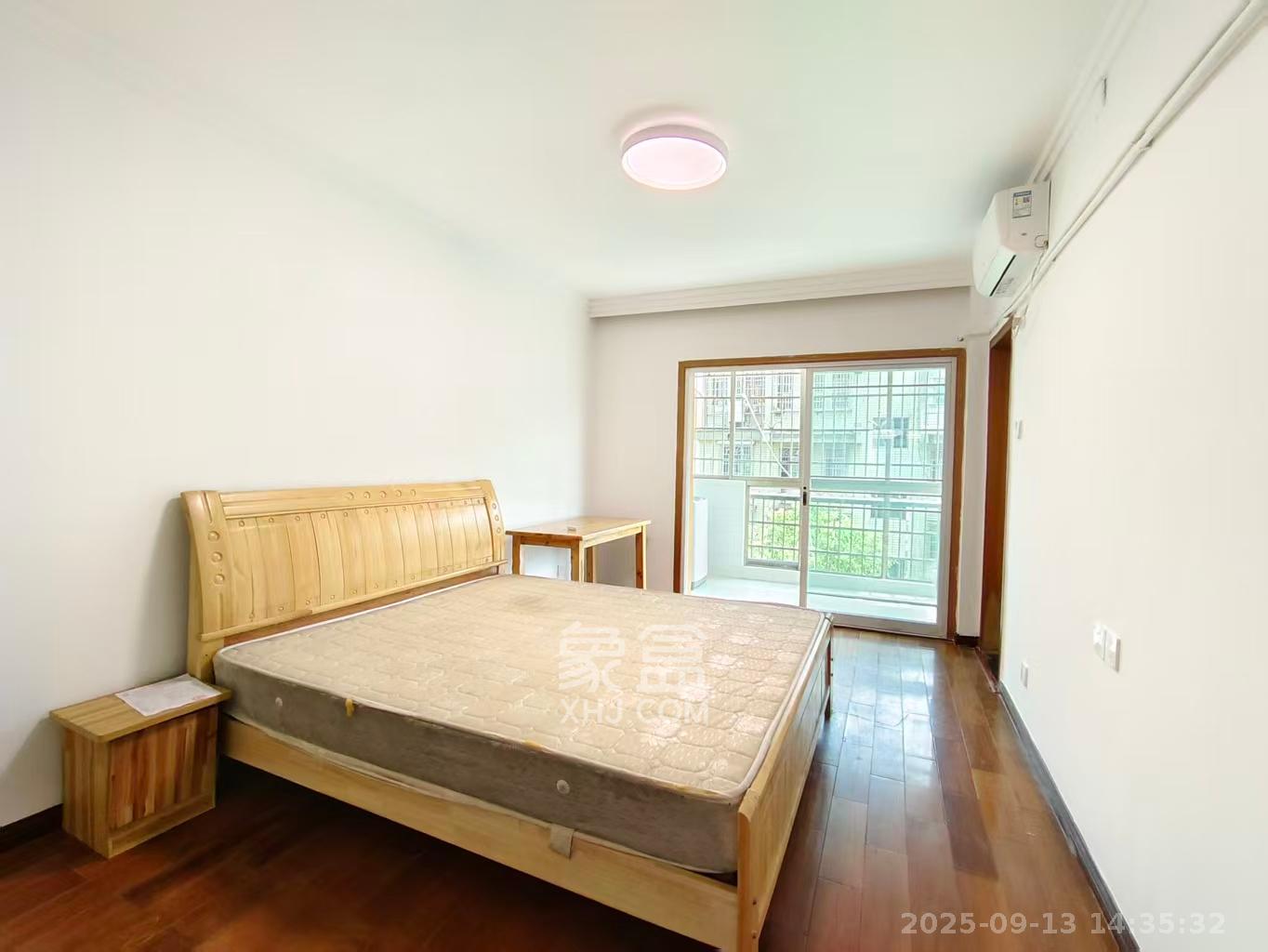 鑫湘佳园 3室2厅1卫 2300.0元/月 鑫湘佳园 3室2厅1卫 2300.0元/月室内图