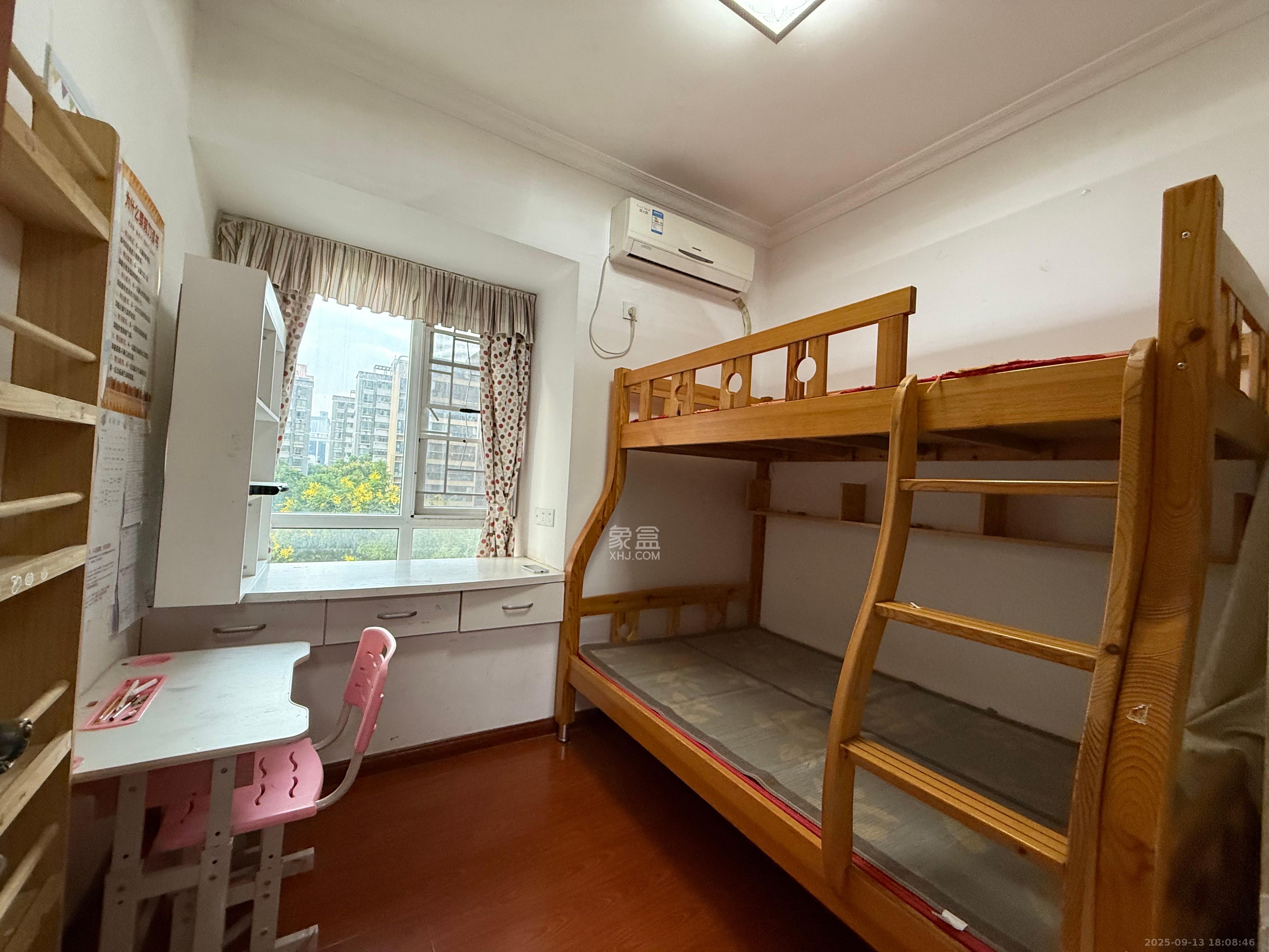 泊爱蓝湾 3室1厅1卫 2900.0元/月 泊爱蓝湾 3室1厅1卫 2900.0元/月室内图