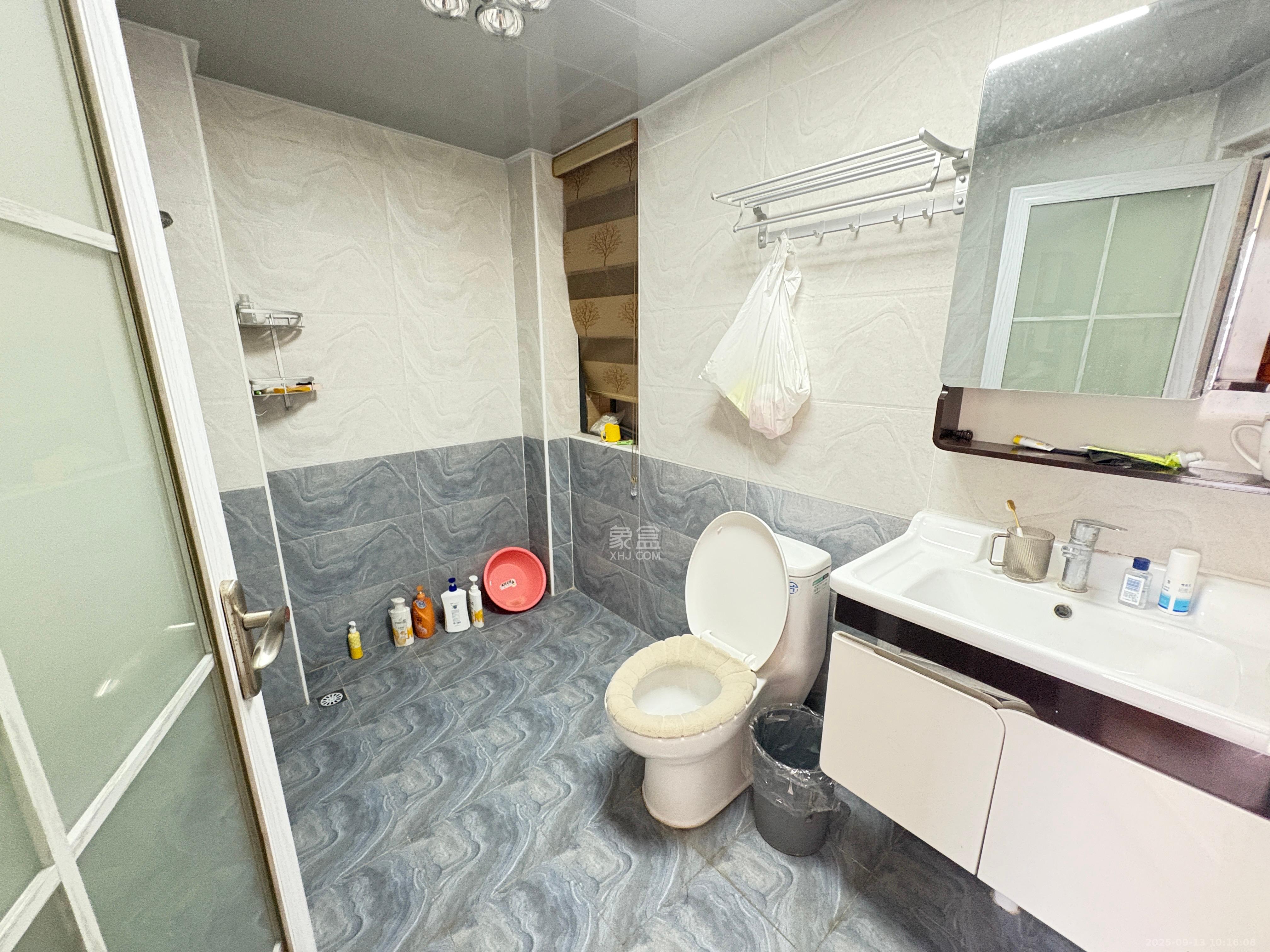 嘉福长安郡（融信澜悦、嘉福好美家园）  4室2厅2卫    2900.0元/月室内图