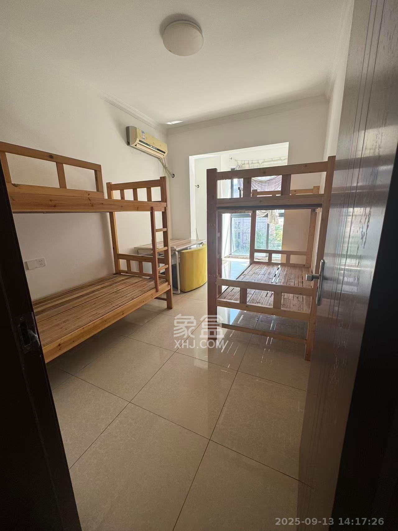 环亚高铁芯城 4室3厅3卫 3000.0元/月 环亚高铁芯城 4室3厅3卫 3000.0元/月室内图