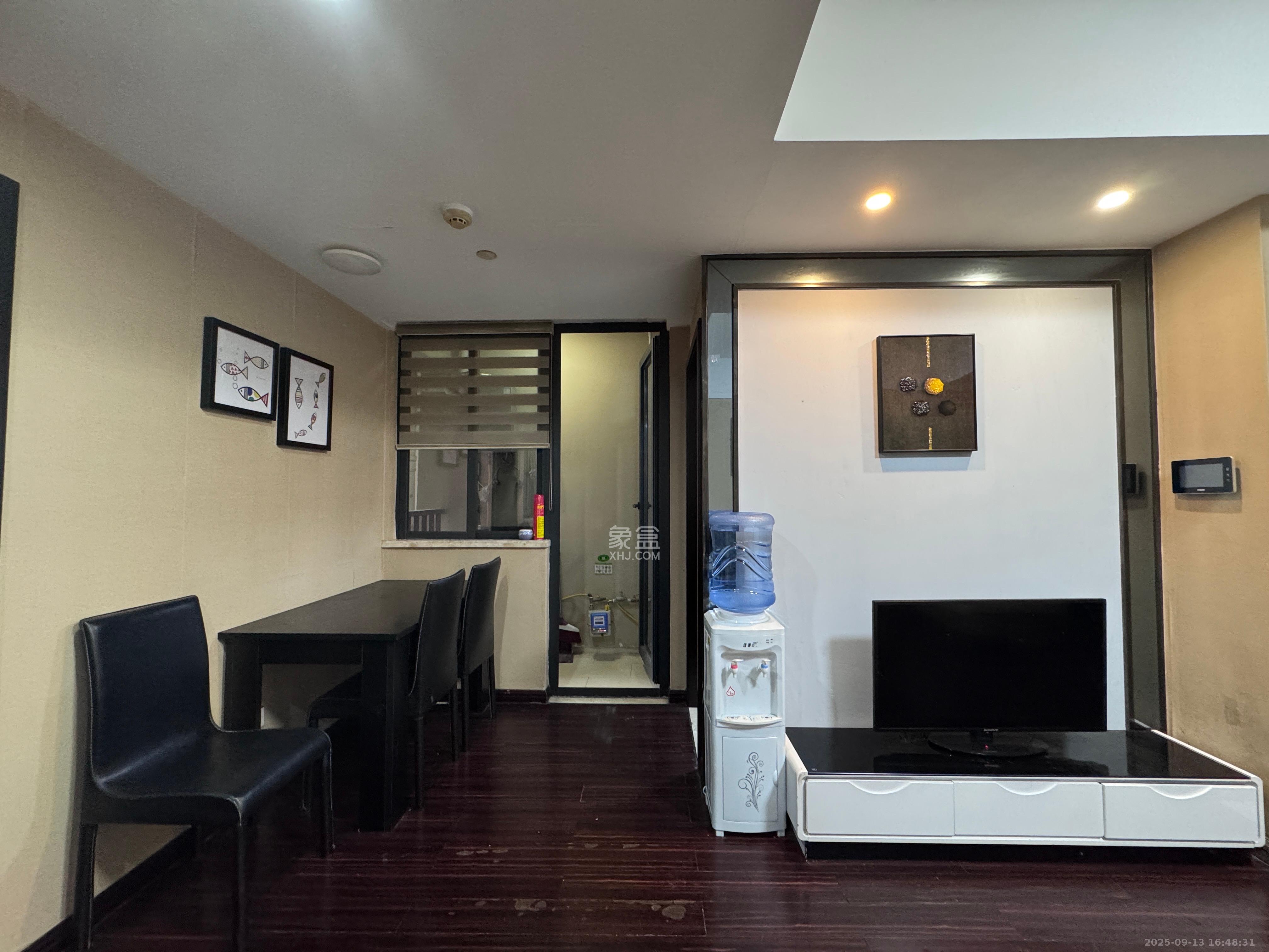 德思勤城市广场(宝格丽公寓) 1室1厅1卫 1800.0元/月 德思勤城市广场(宝格丽公寓) 1室1厅1卫 1800.0元/月室内图