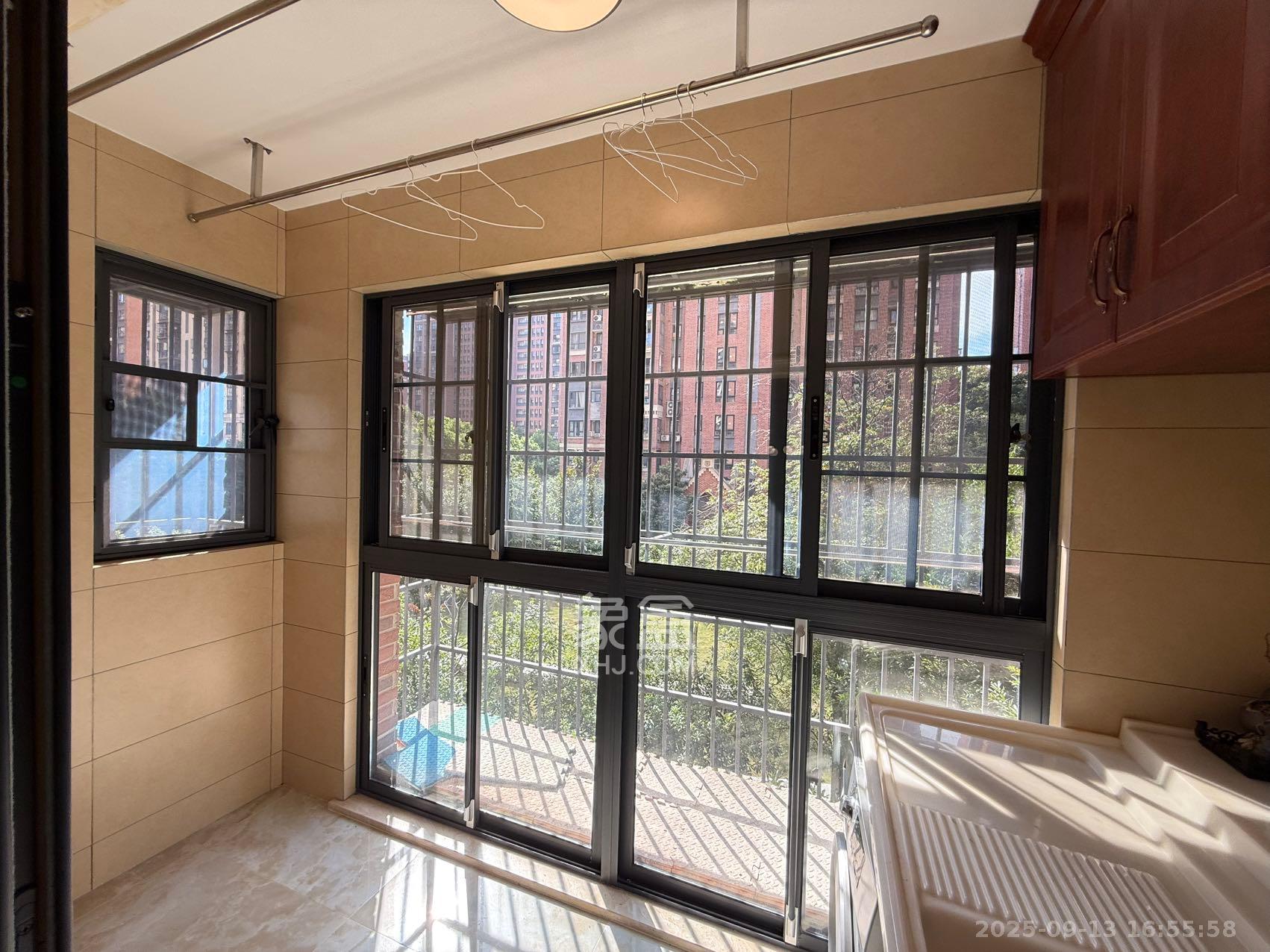 哈佛小镇(五矿哈佛小镇)  2室2厅1卫    2000.0元/月 哈佛小镇(五矿哈佛小镇)  2室2厅1卫    2000.0元/月