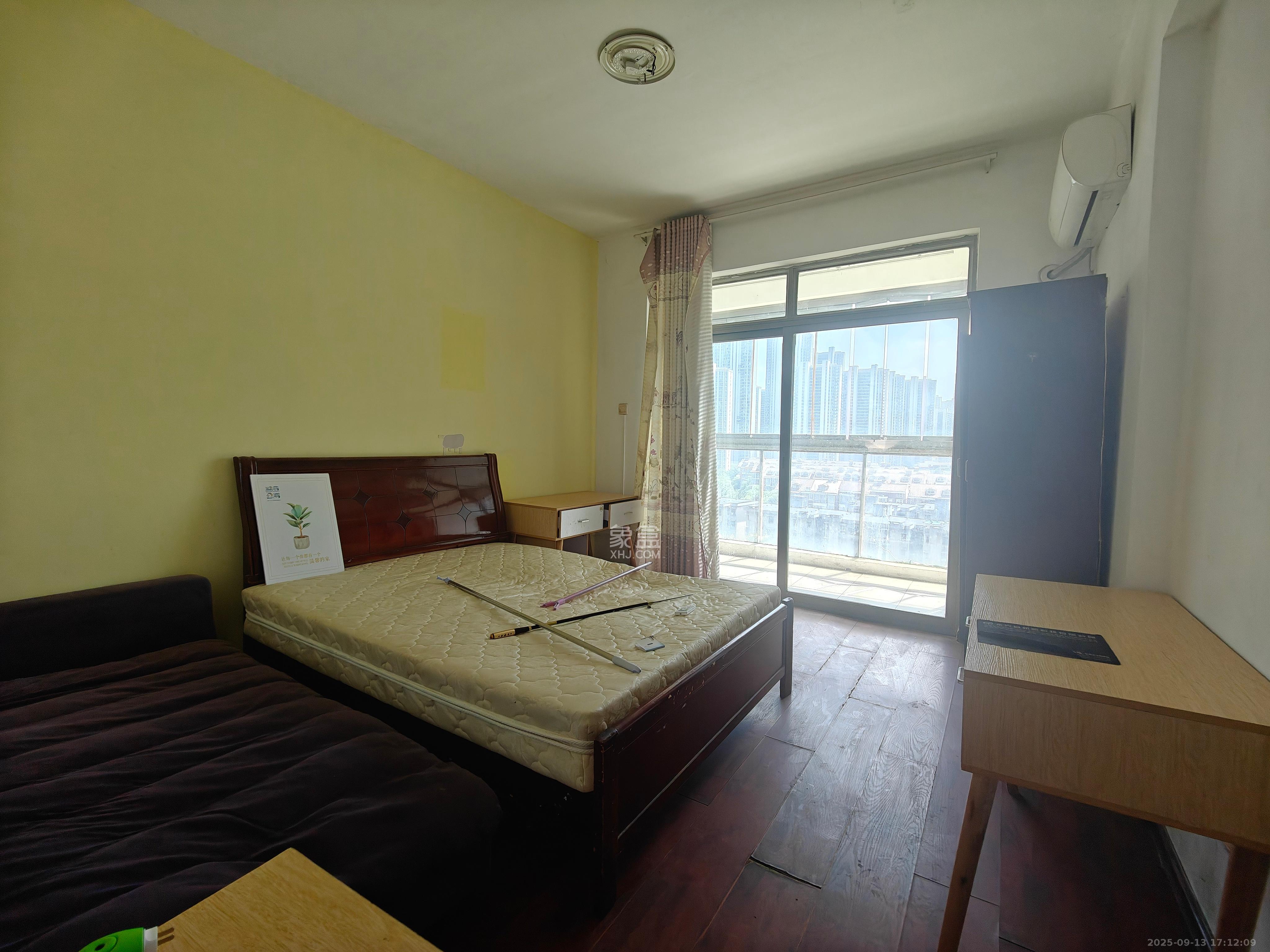 新城新世界一二三期 3室2厅1卫 2500.0元/月 新城新世界一二三期 3室2厅1卫 2500.0元/月室内图