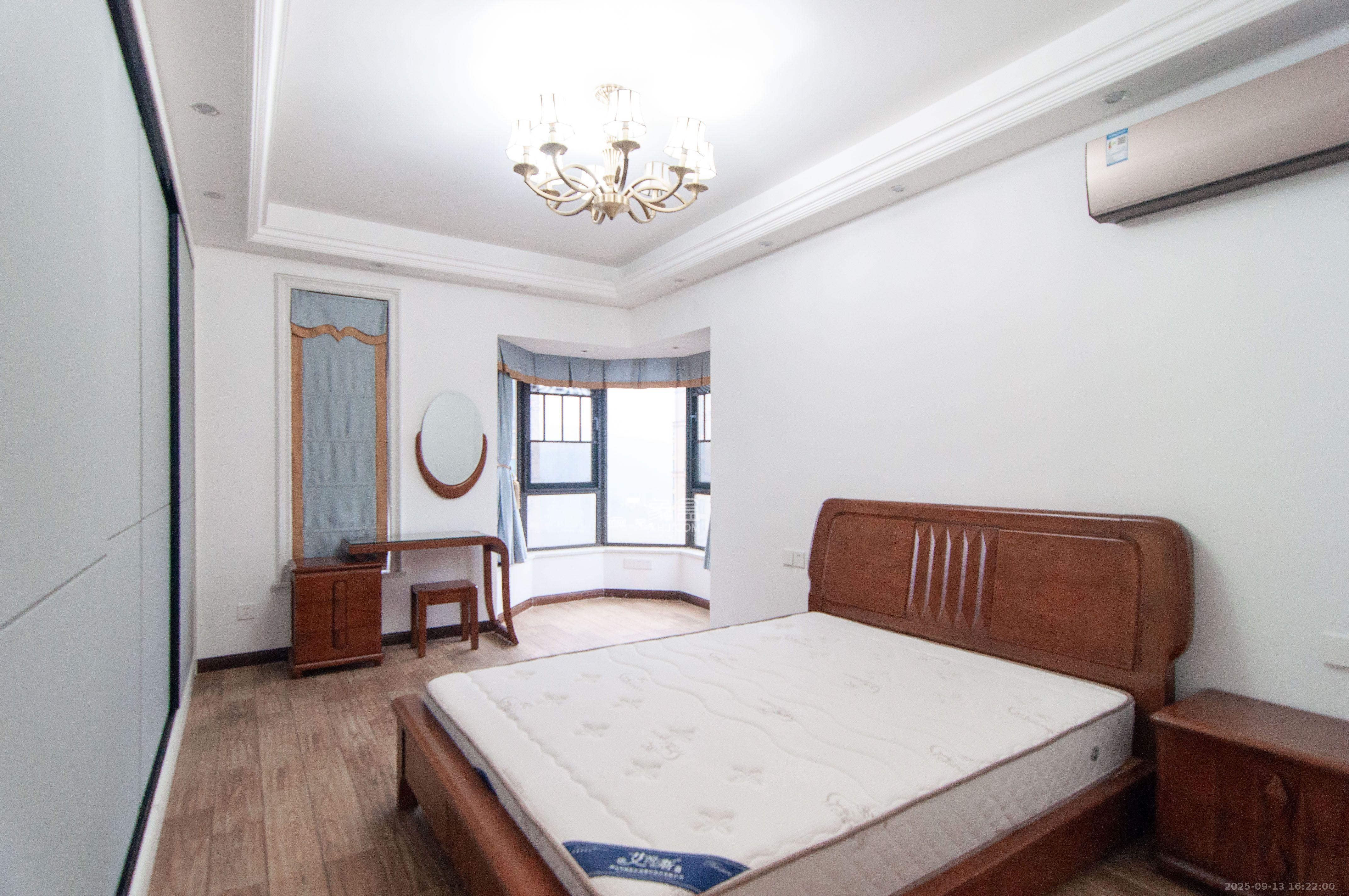 中一九骏(枫桥苑) 4室2厅2卫 4000.0元/月 中一九骏(枫桥苑) 4室2厅2卫 4000.0元/月室内图