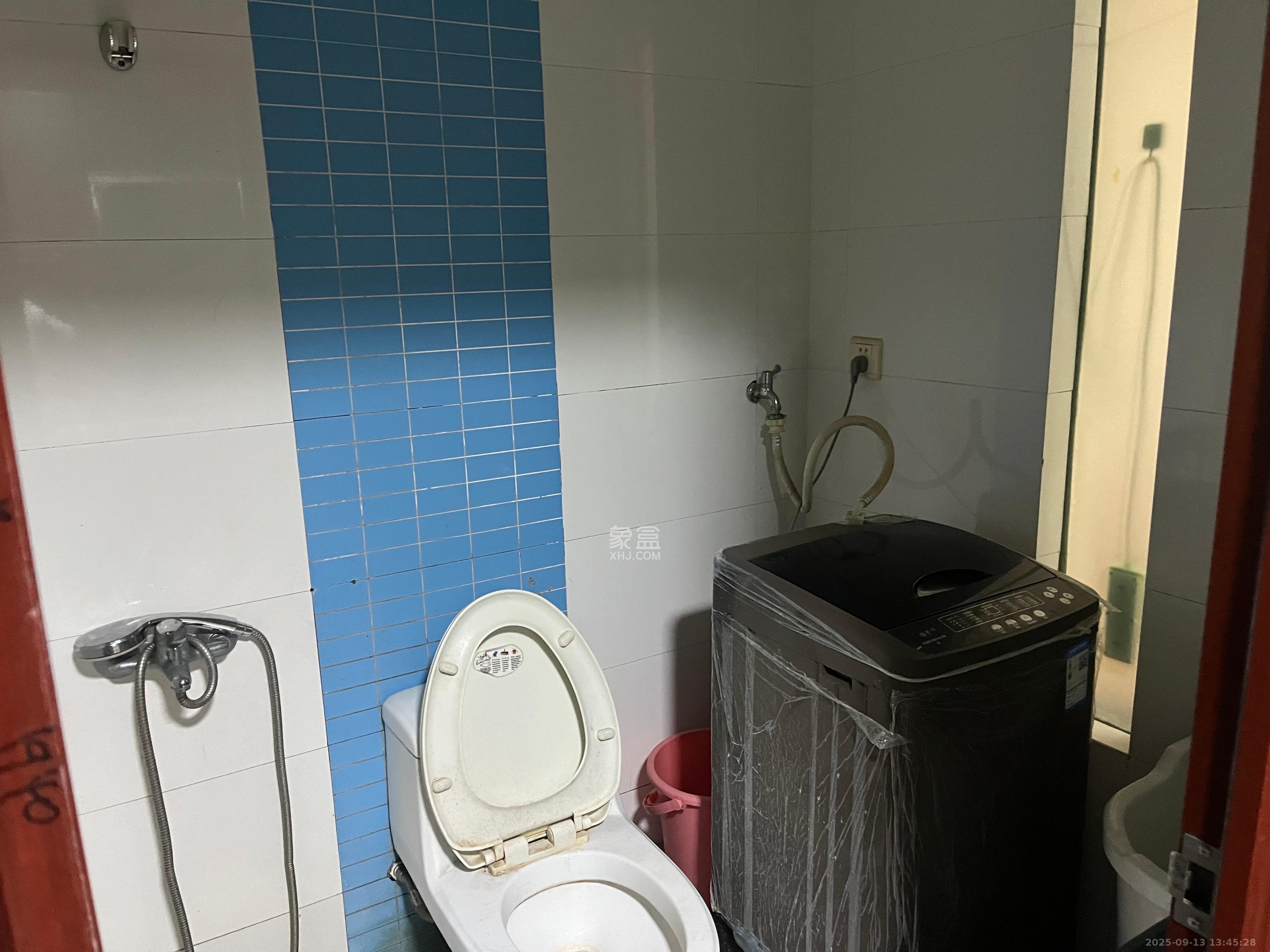 他城（天鸿时代公寓）  1室1厅1卫    1400.0元/月室内图