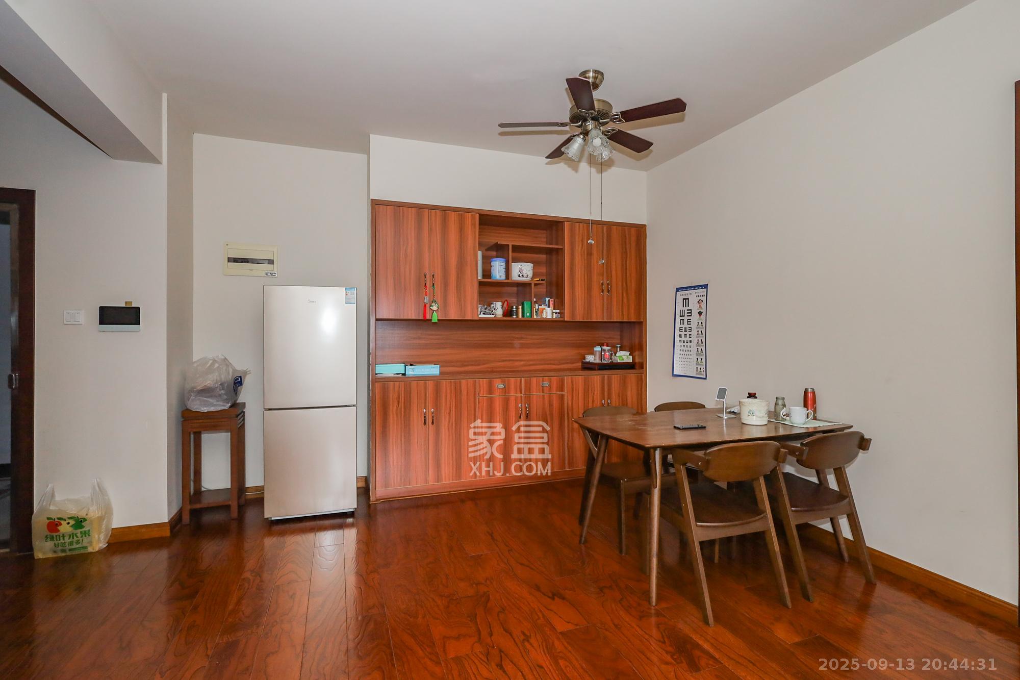 八方小区B区  3室2厅2卫    368.0万 八方小区B区  3室2厅2卫    368.0万其他