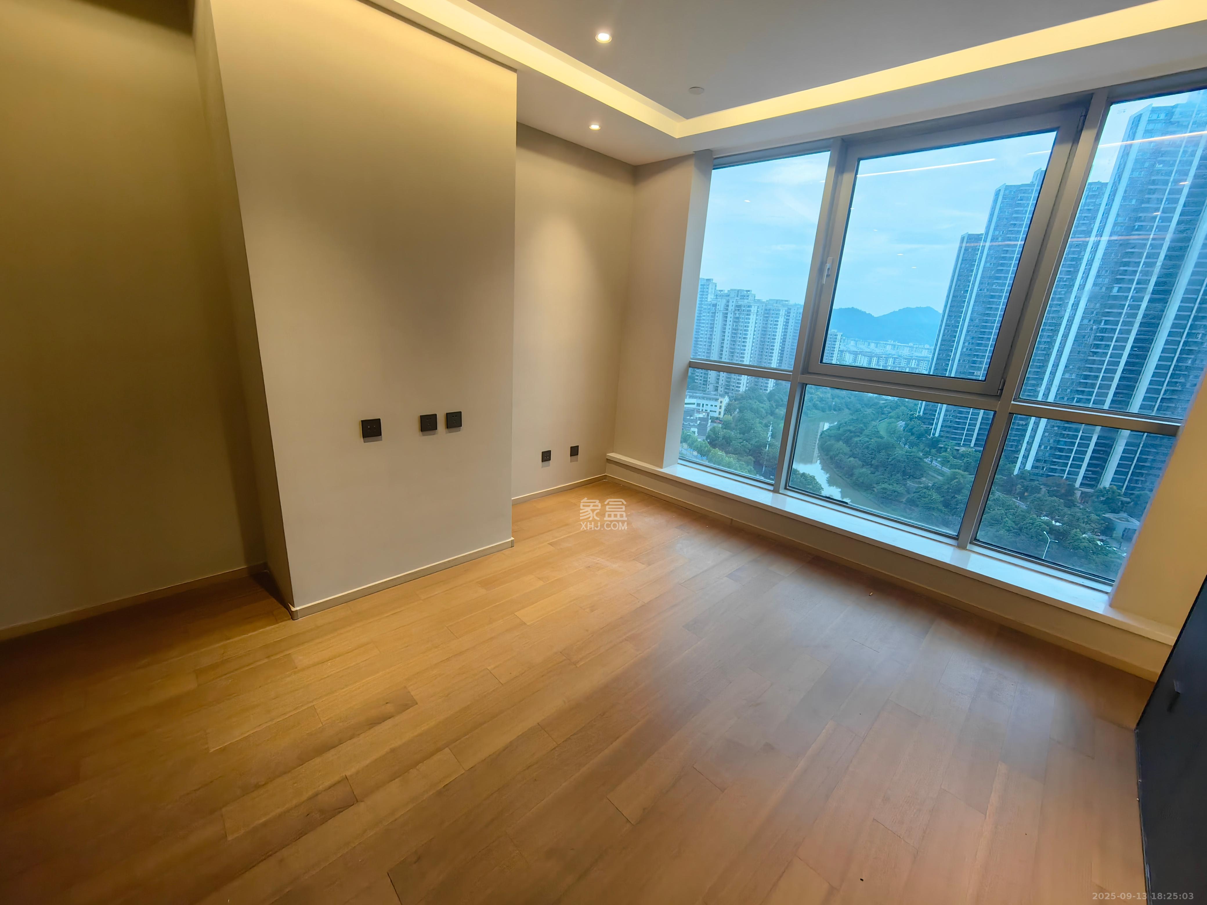 正荣梅溪紫阙台 4室2厅3卫 9000.0元/月 正荣梅溪紫阙台 4室2厅3卫 9000.0元/月室内图