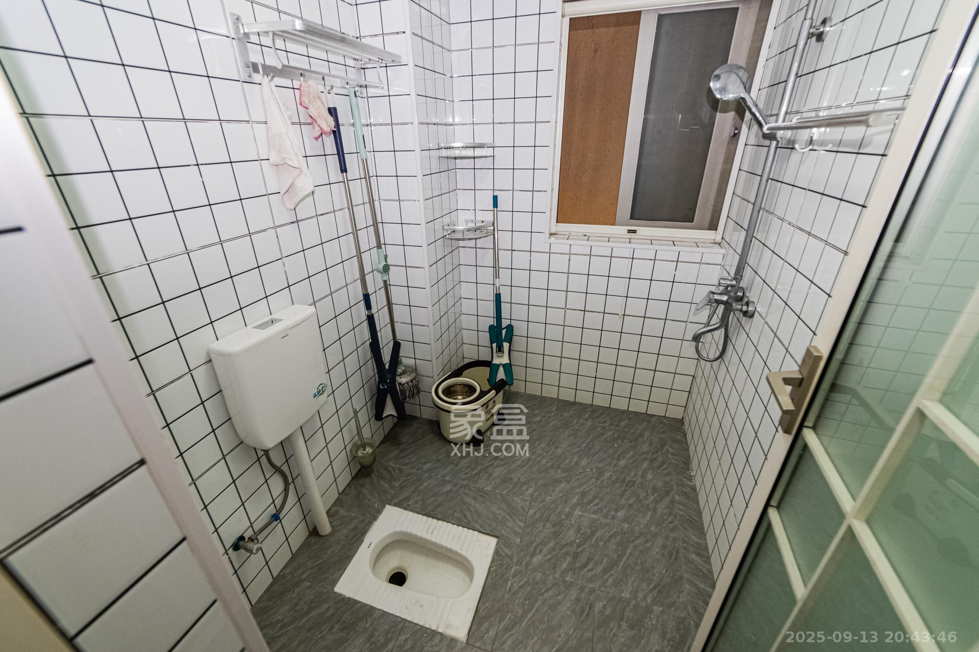 北辰三角洲E7区 3室2厅2卫 170.0万 北辰三角洲E7区 3室2厅2卫 170.0万卫生间