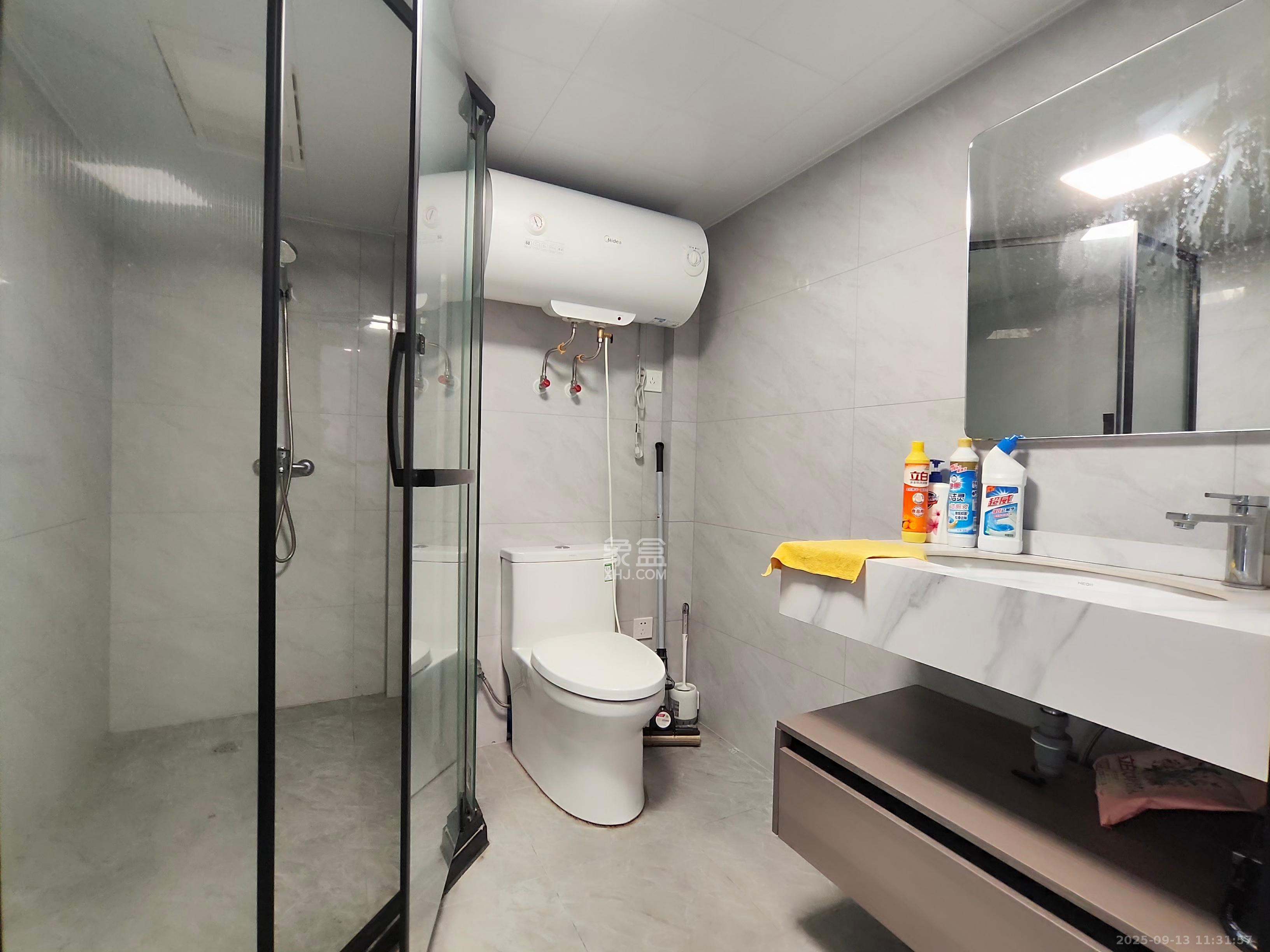 太阳城  2室2厅1卫    2500.0元/月室内图