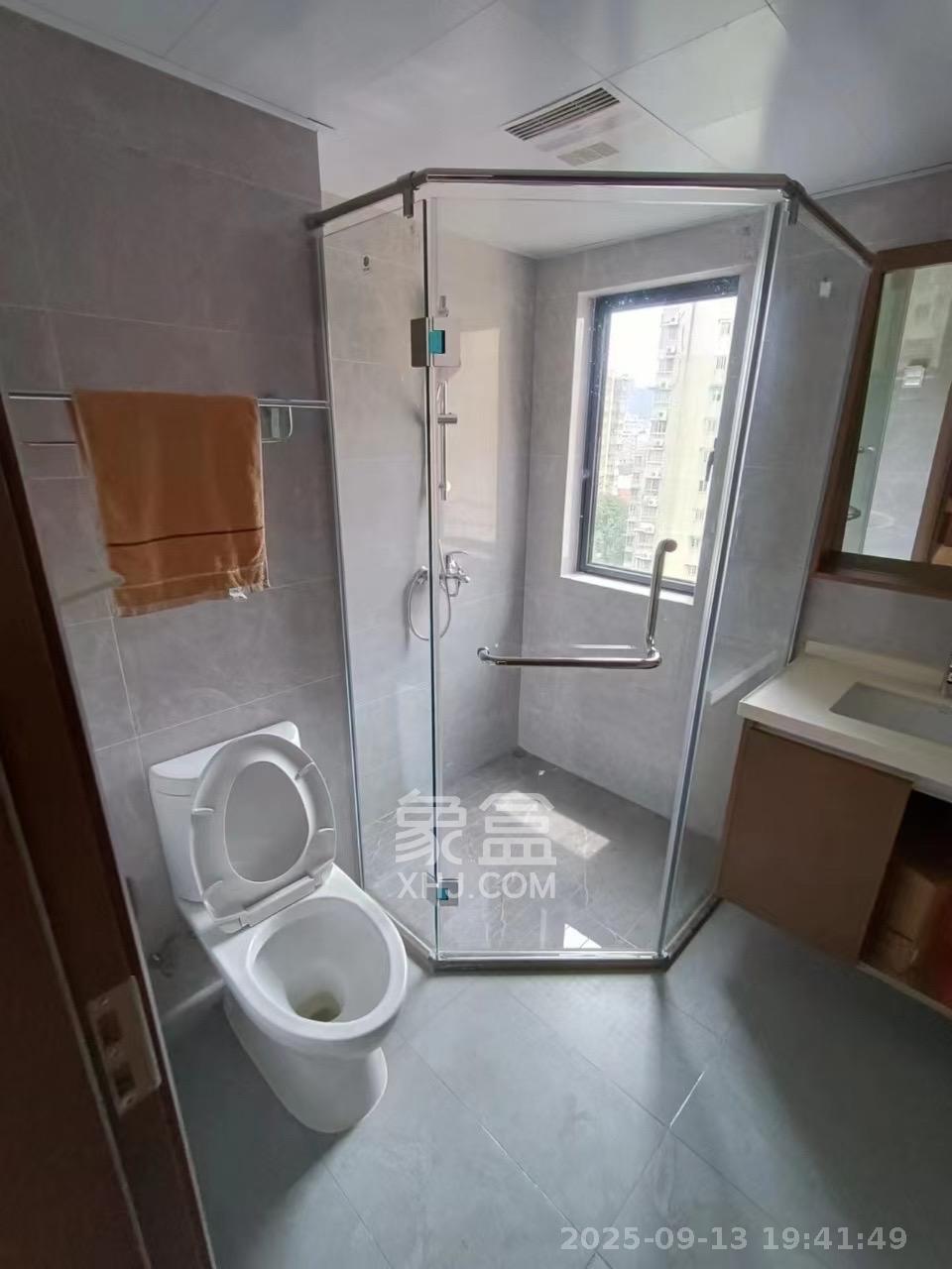 珠江四方印  4室2厅2卫    4000.0元/月室内图