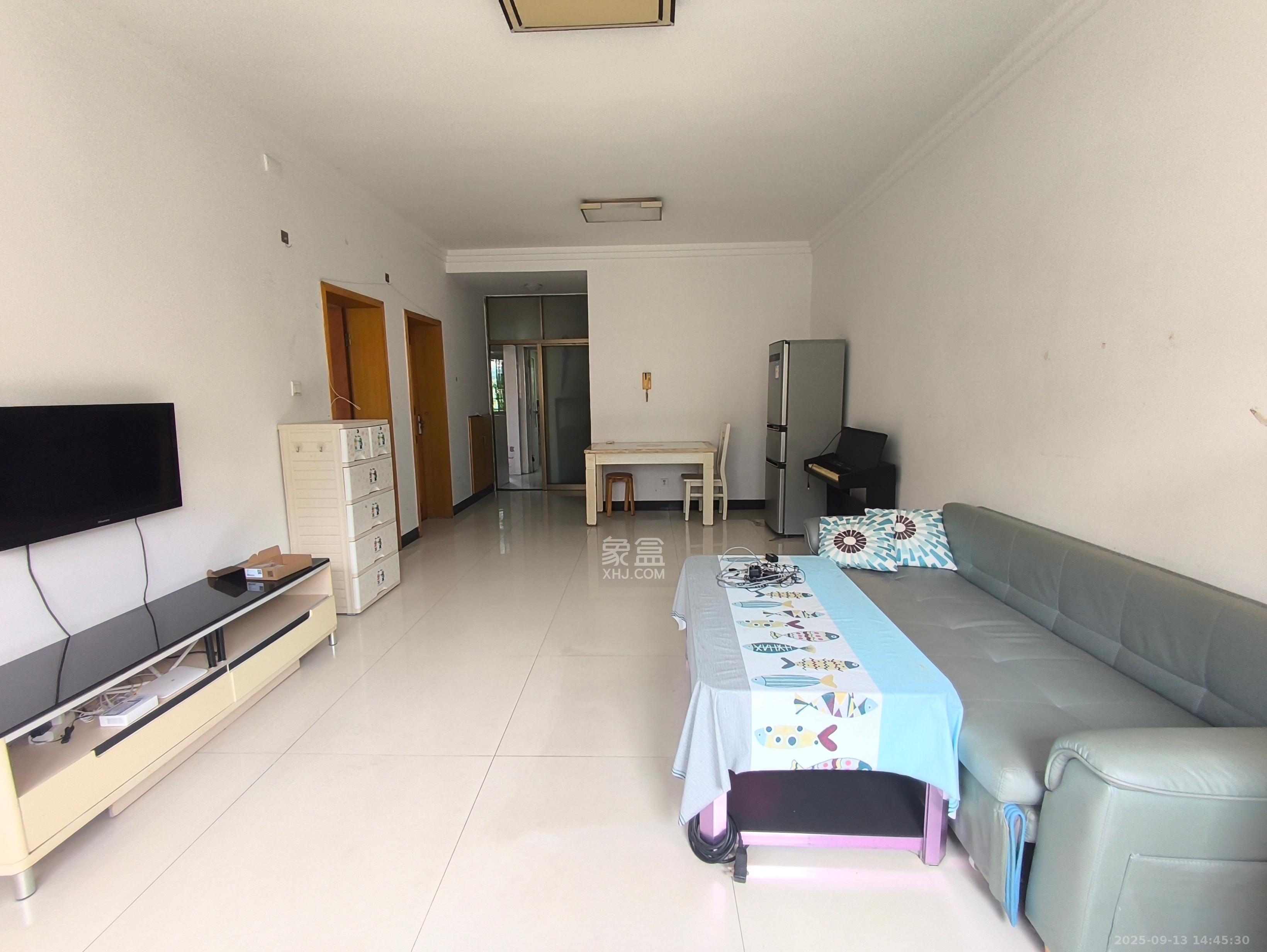 黄鹤小区1片  2室1厅1卫    1400.0元/月室内图