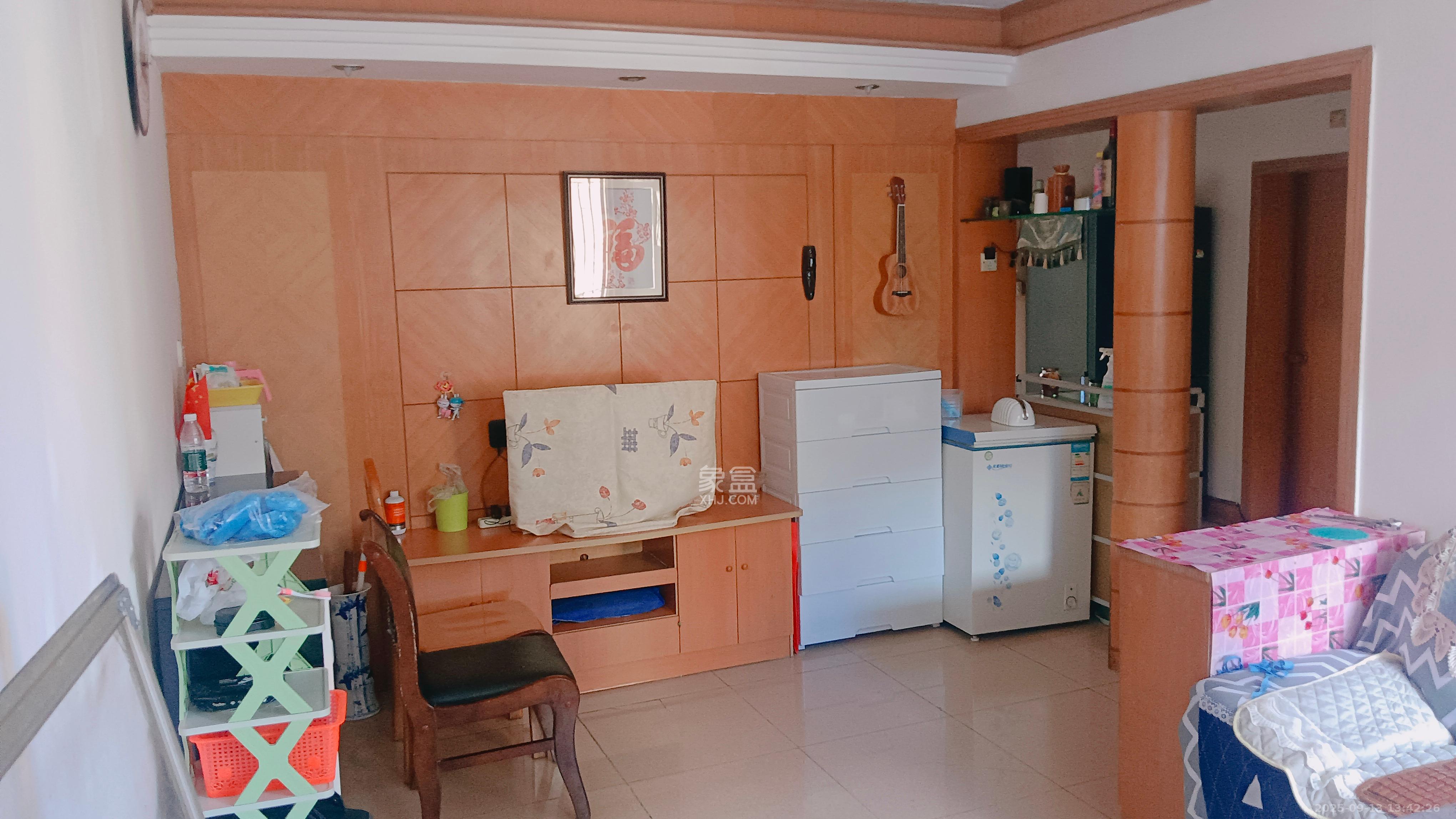 下民航宿舍  3室1厅1卫    1800.0元/月 下民航宿舍  3室1厅1卫    1800.0元/月室内图