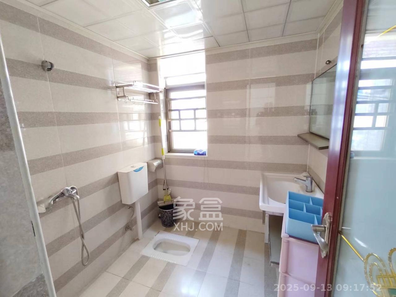 江山帝景哈佛  2室2厅1卫    1700.0元/月室内图