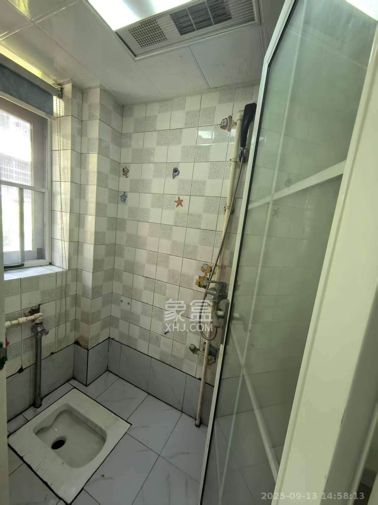 湖南省糖酒公司大院 3室1厅1卫 2600.0元/月 湖南省糖酒公司大院 3室1厅1卫 2600.0元/月室内图