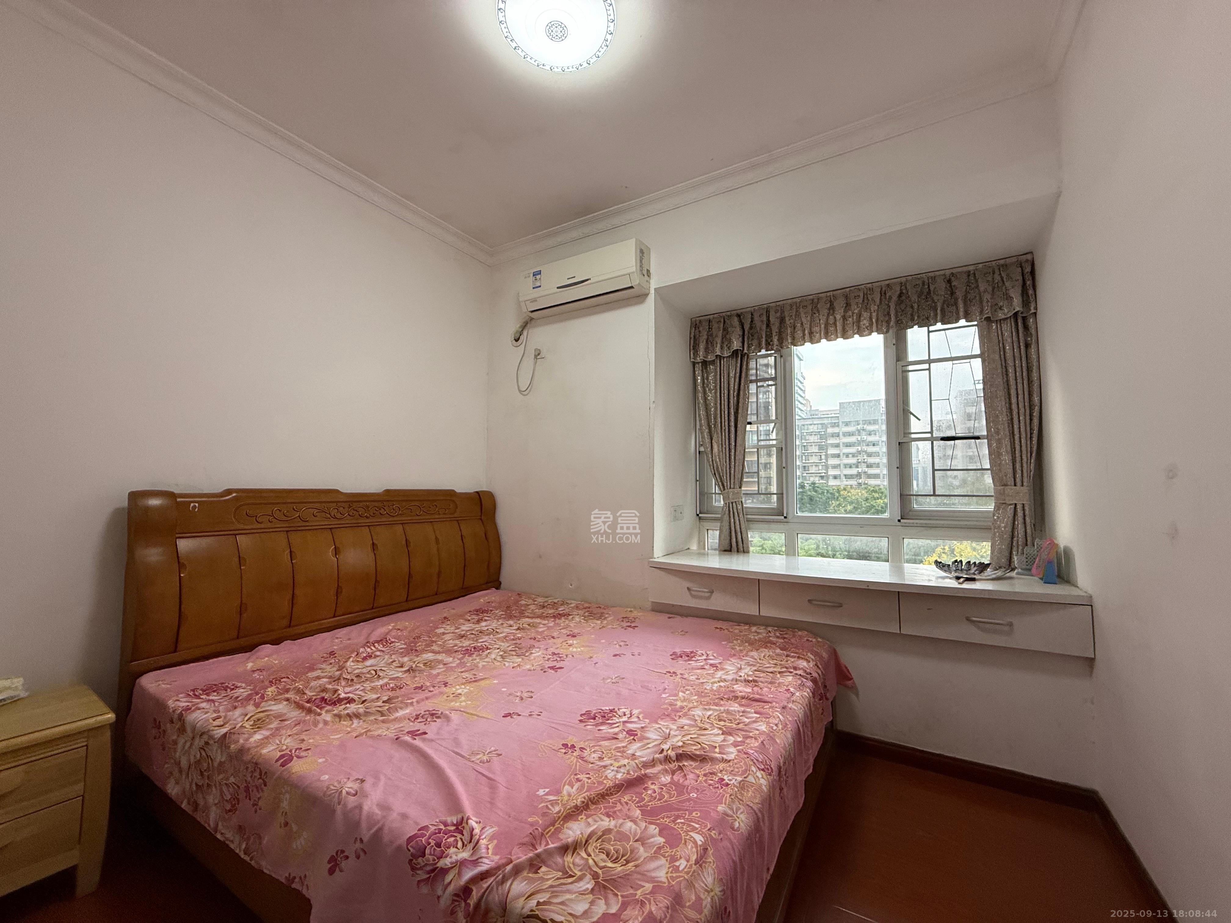 泊爱蓝湾 3室1厅1卫 2900.0元/月 泊爱蓝湾 3室1厅1卫 2900.0元/月室内图