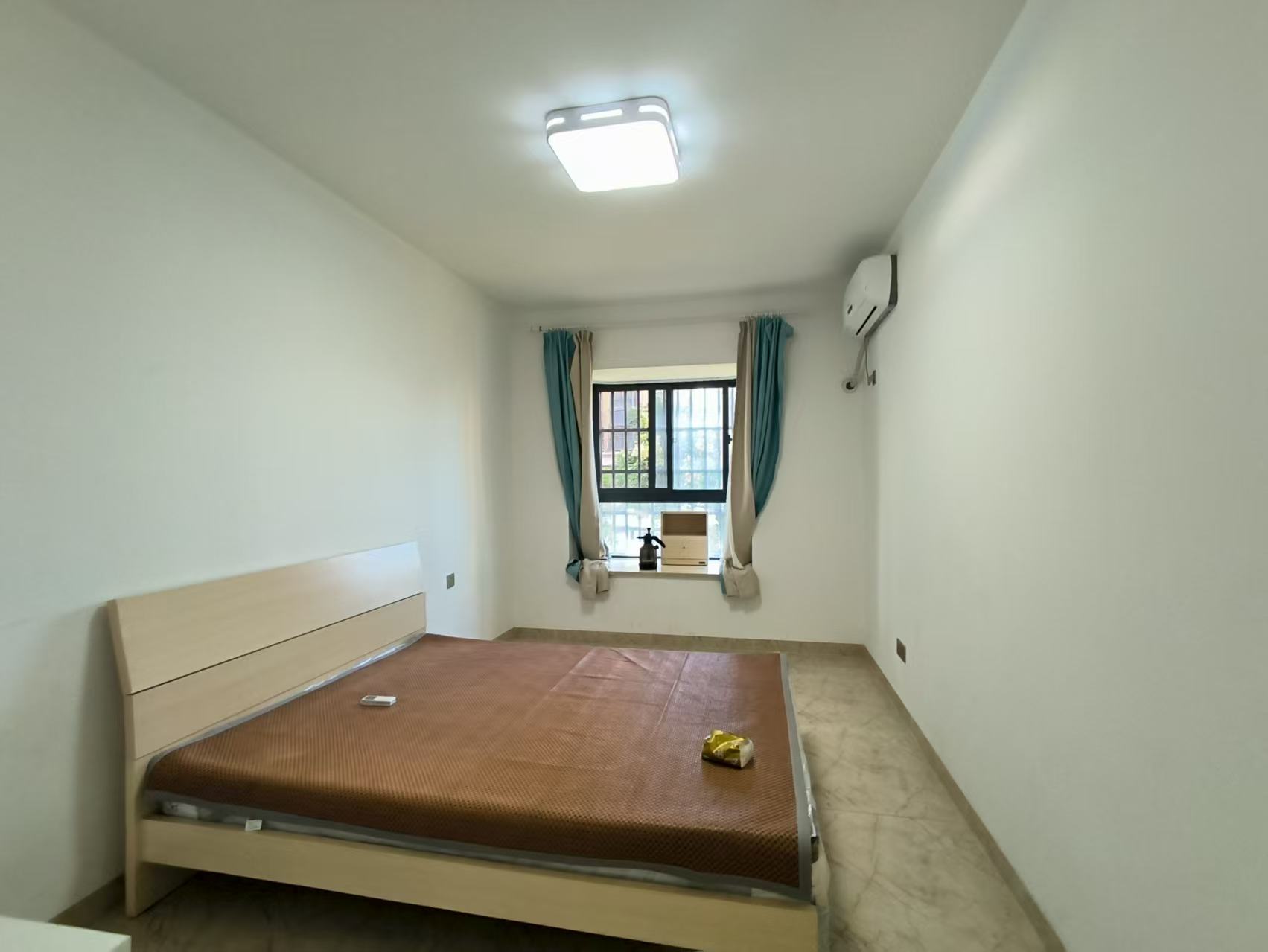 港岛花园 3室2厅2卫 3200.0元/月 港岛花园 3室2厅2卫 3200.0元/月室内图