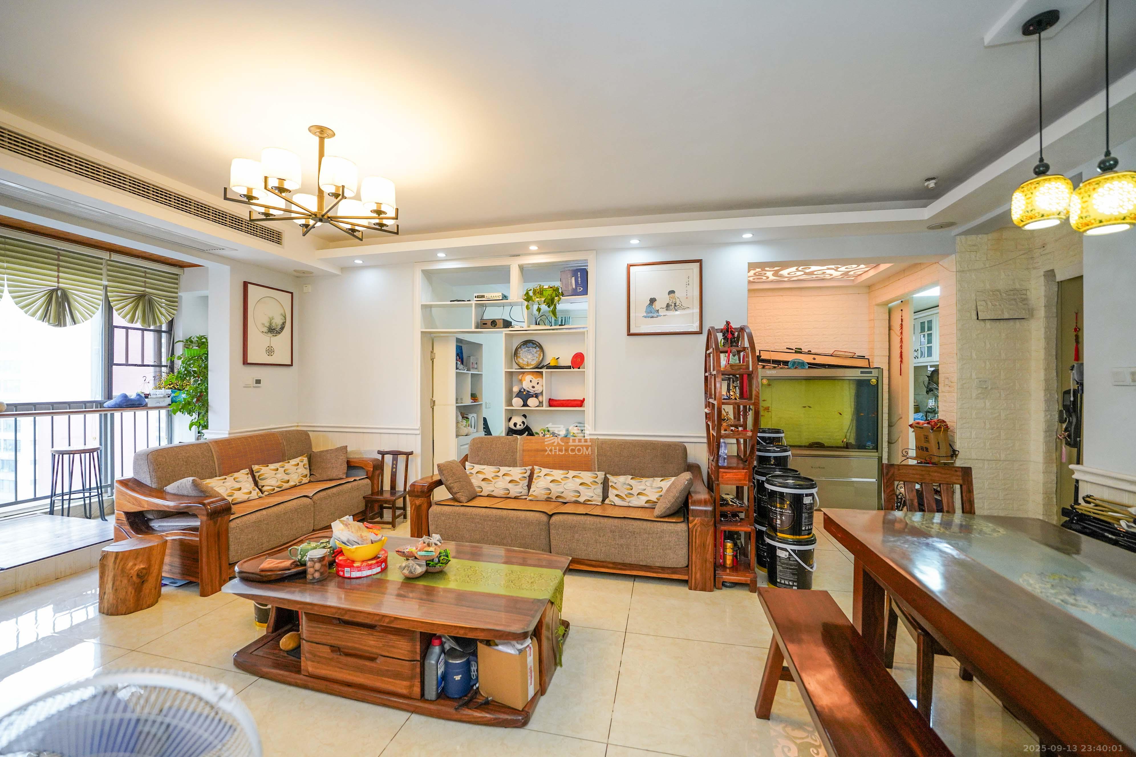 怡海星城  3室2厅1卫    76.8万客厅