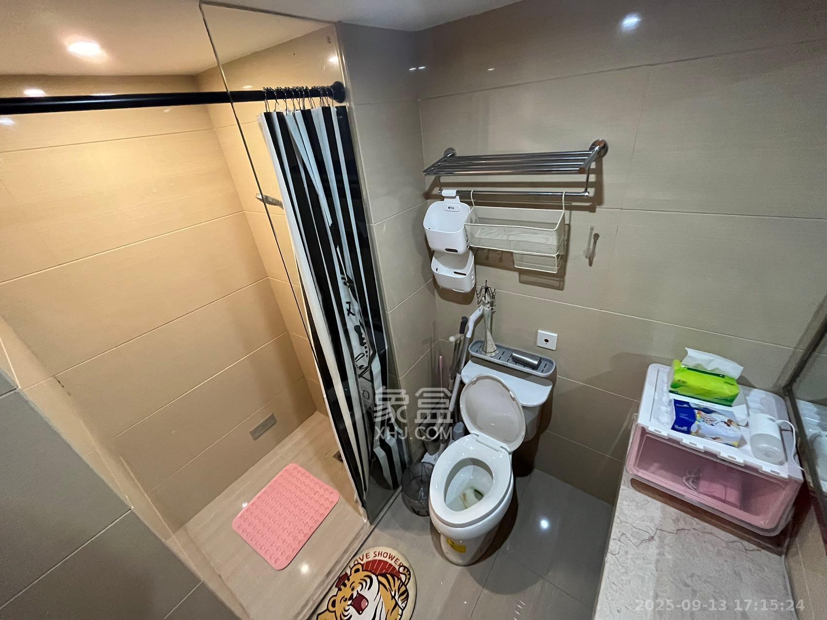 五一钻界  1室1厅1卫    2100.0元/月室内图