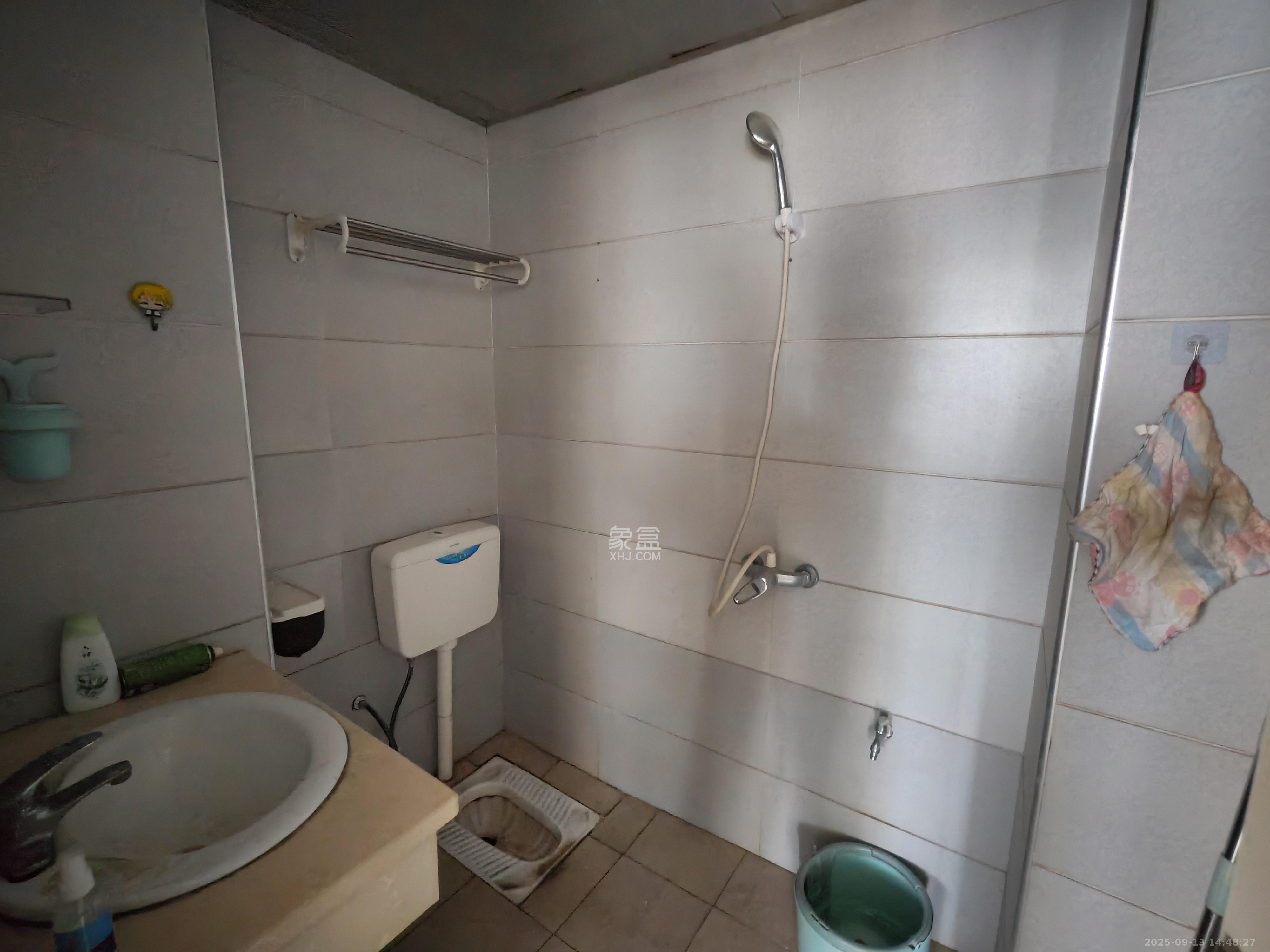 汇达国际公馆（汇达大厦）  2室1厅1卫    2300.0元/月室内图