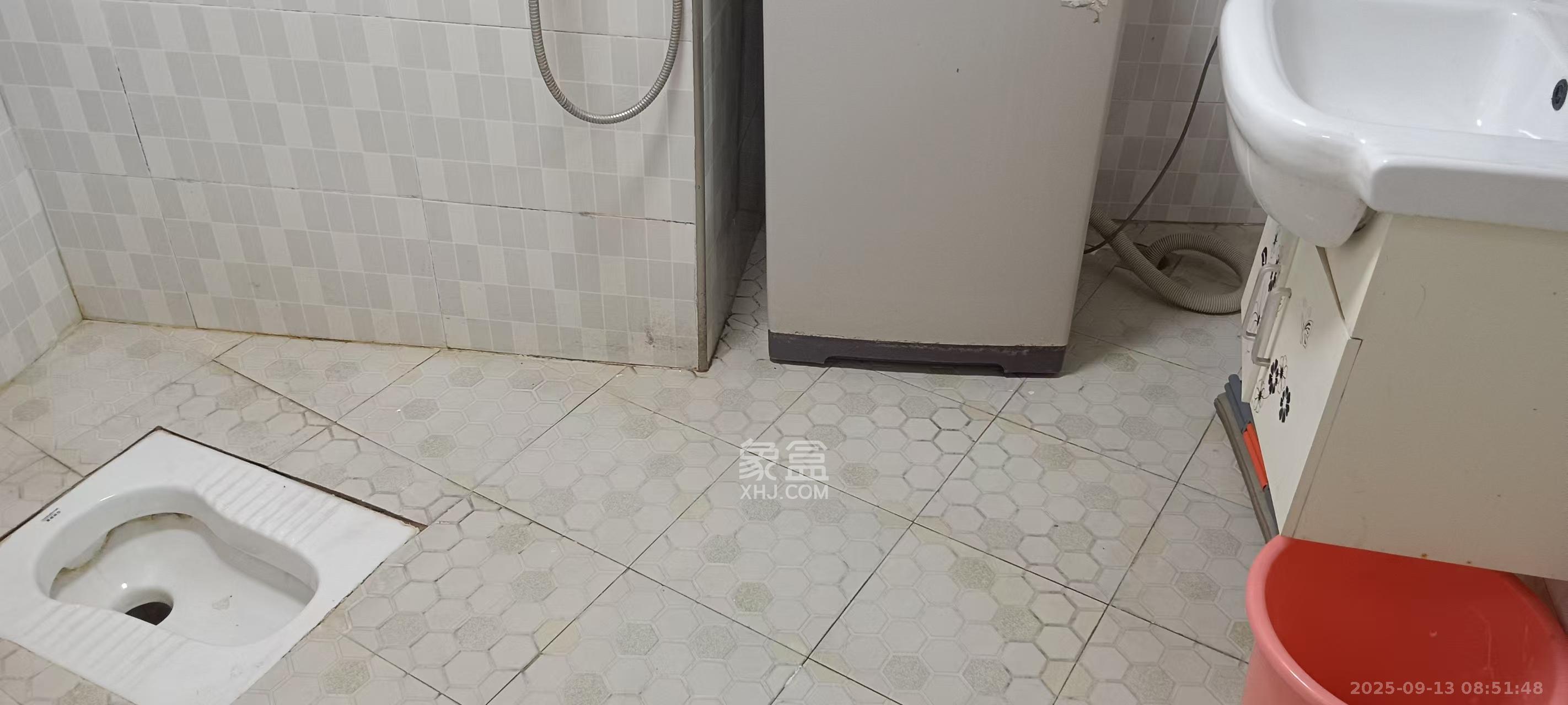 湖韵佳苑  1室1厅1卫   1300.00元/月室内图