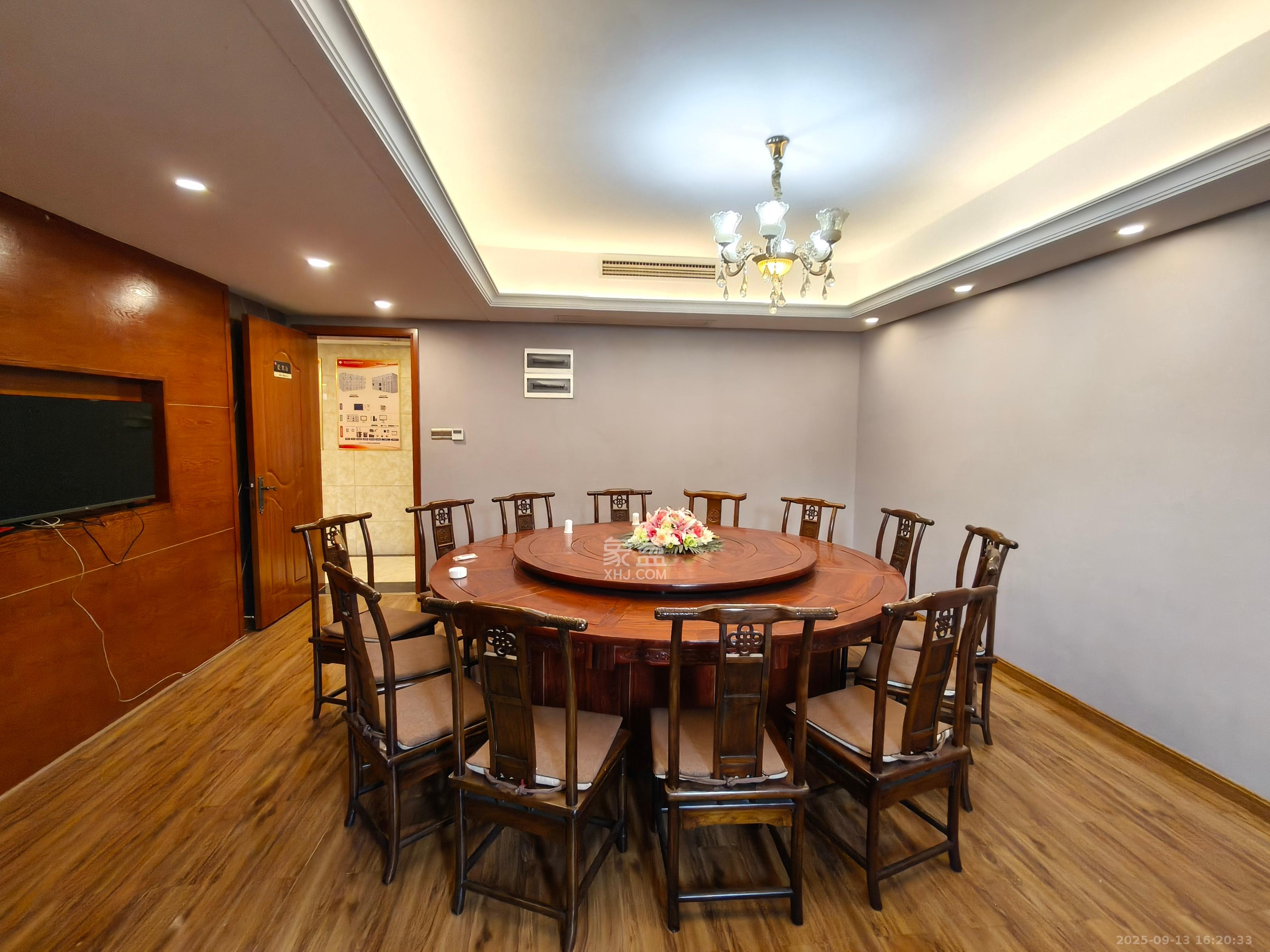 奥林匹克花园  4室2厅2卫    7800.0元/月室内图