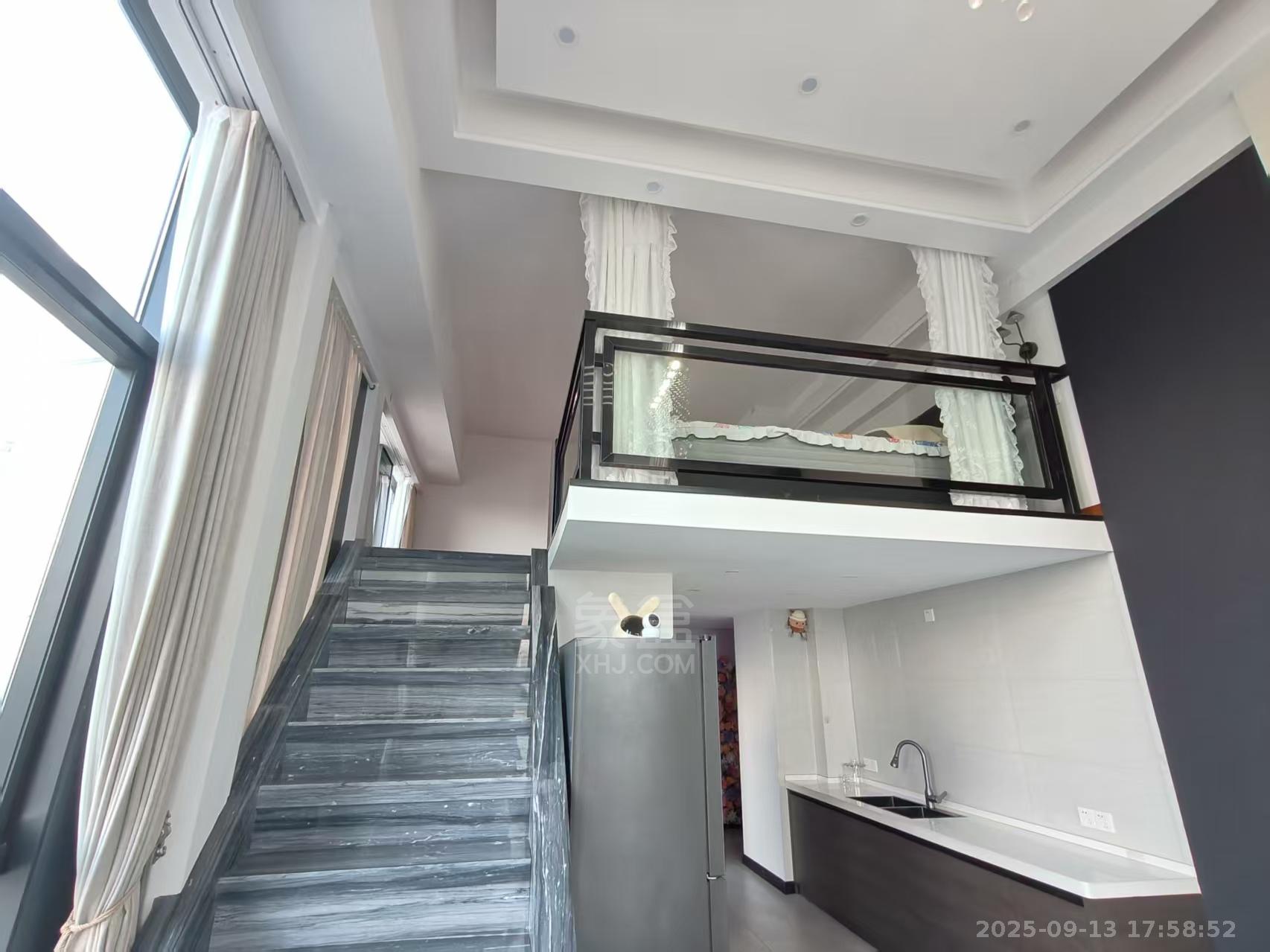 未来云环球中心  1室0厅0卫    3500.0元/月 未来云环球中心  1室0厅0卫    3500.0元/月室内图