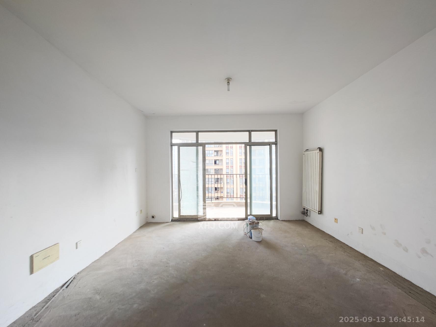 金质嘉苑  0室0厅0卫    88.0万客厅