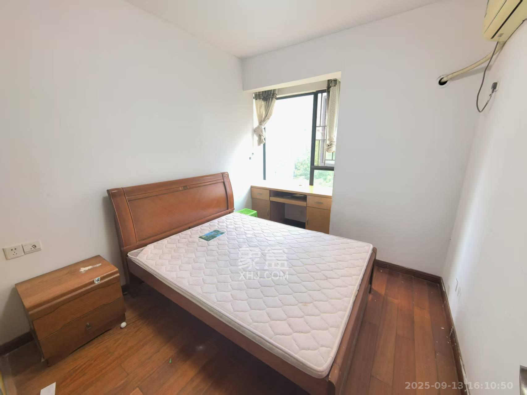 长房时代城 1室2厅1卫 2400.0元/月 长房时代城 1室2厅1卫 2400.0元/月室内图