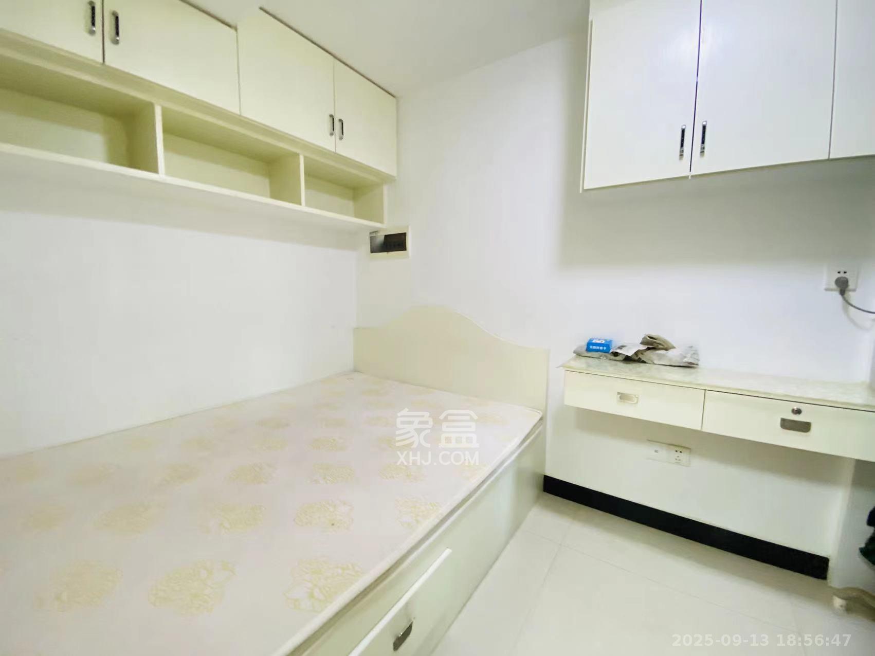 少帅府 1室1厅1卫 2300.0元/月 少帅府 1室1厅1卫 2300.0元/月室内图