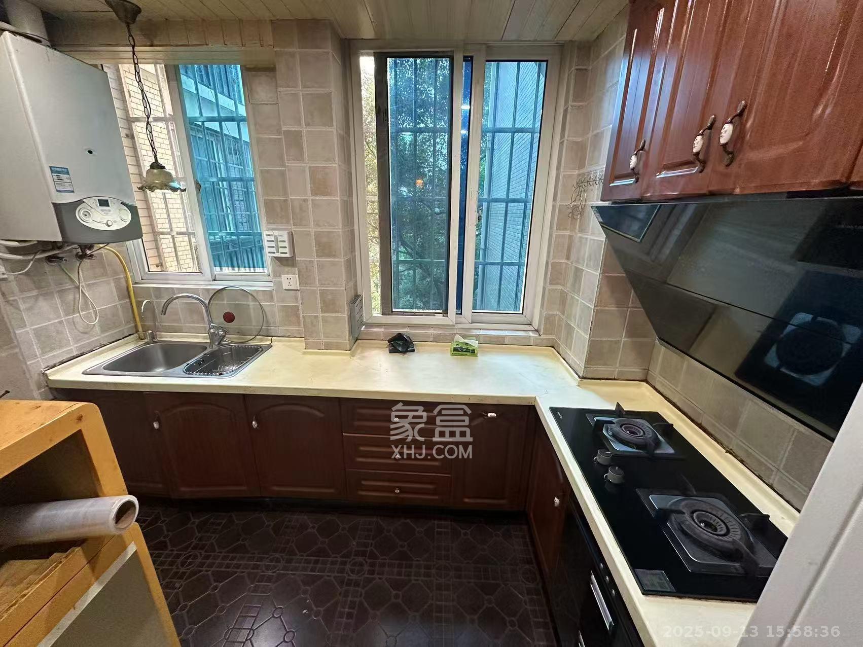 金碧文华 3室2厅1卫 2100.0元/月 金碧文华 3室2厅1卫 2100.0元/月室内图