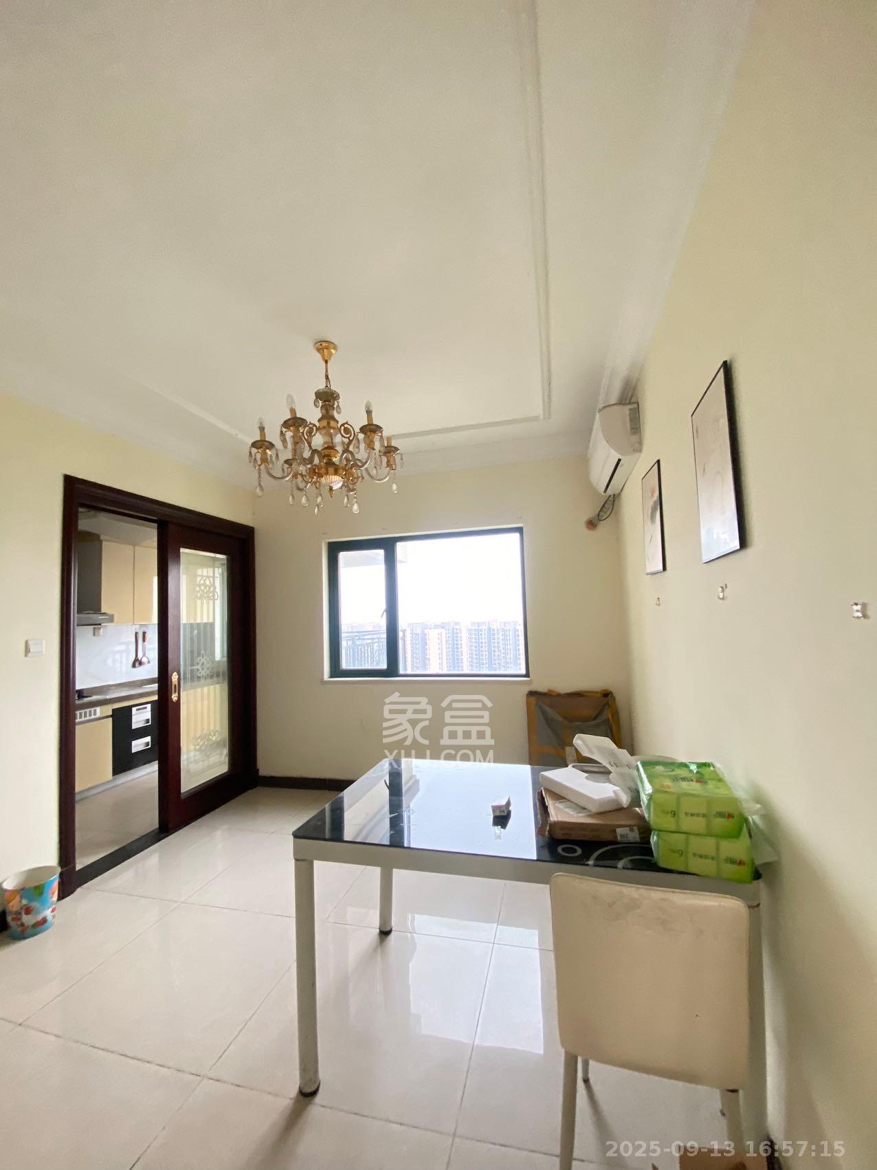 恒大雅苑  3室2厅2卫    2500.0元/月室内图