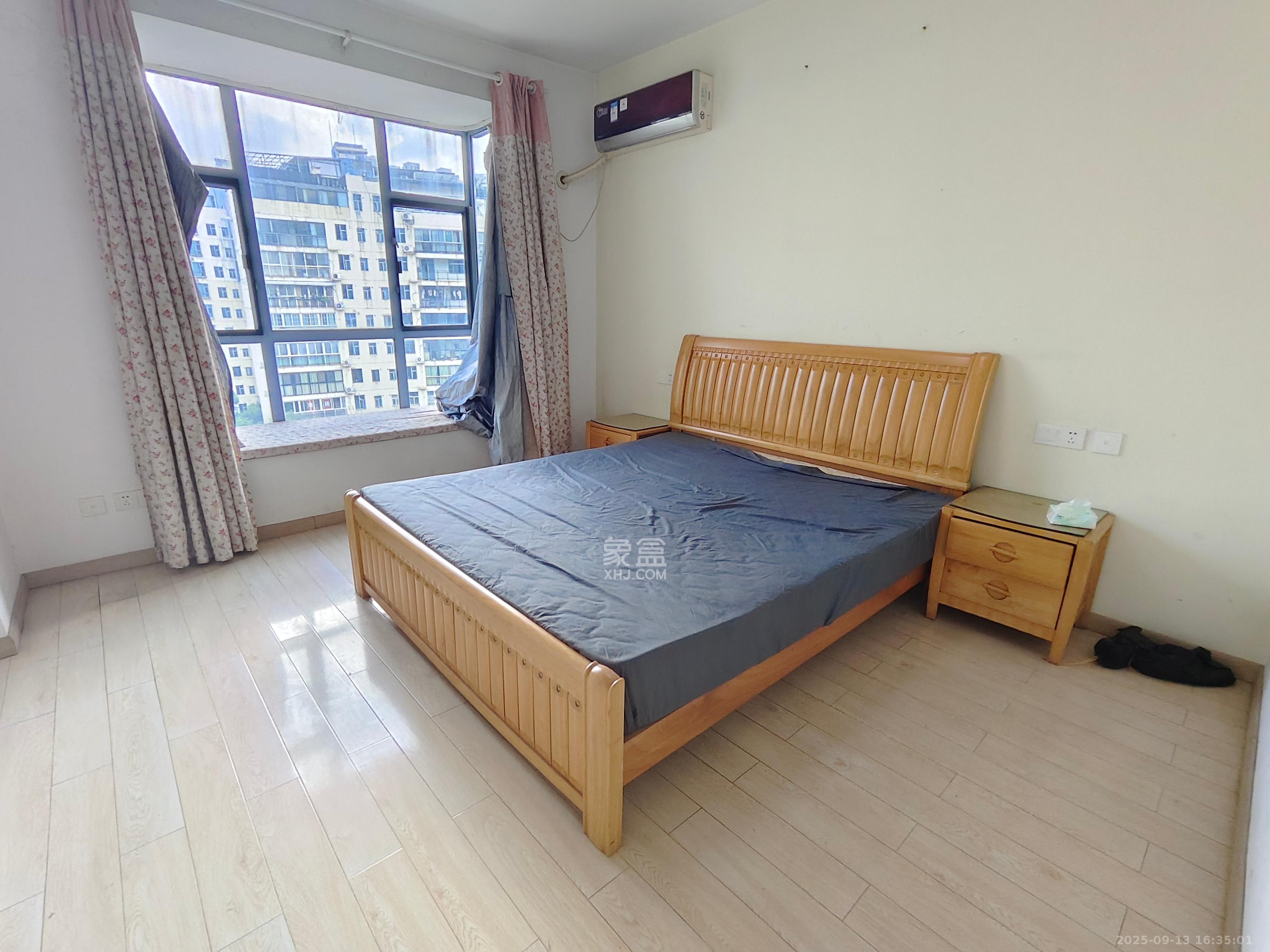 书香名邸 4室1厅1卫 3200.0元/月 书香名邸 4室1厅1卫 3200.0元/月室内图