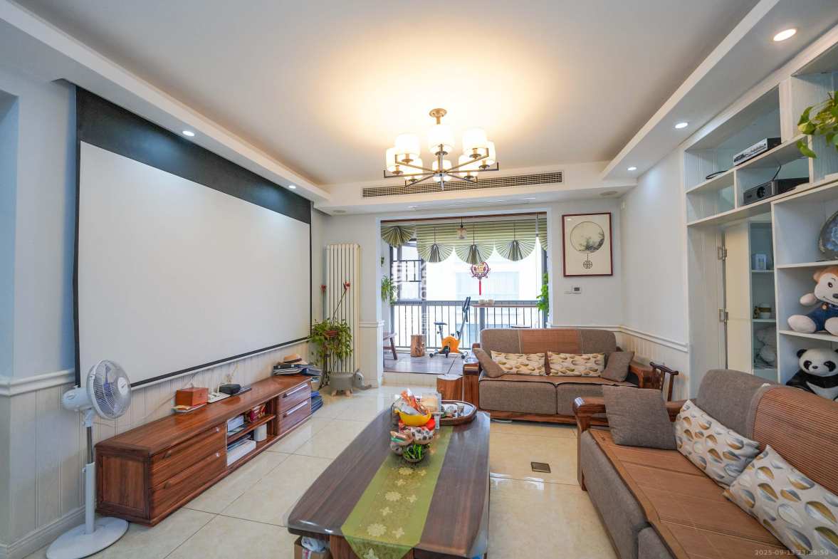 怡海星城 3室2厅1卫 76.8万 怡海星城 3室2厅1卫 76.8万客厅