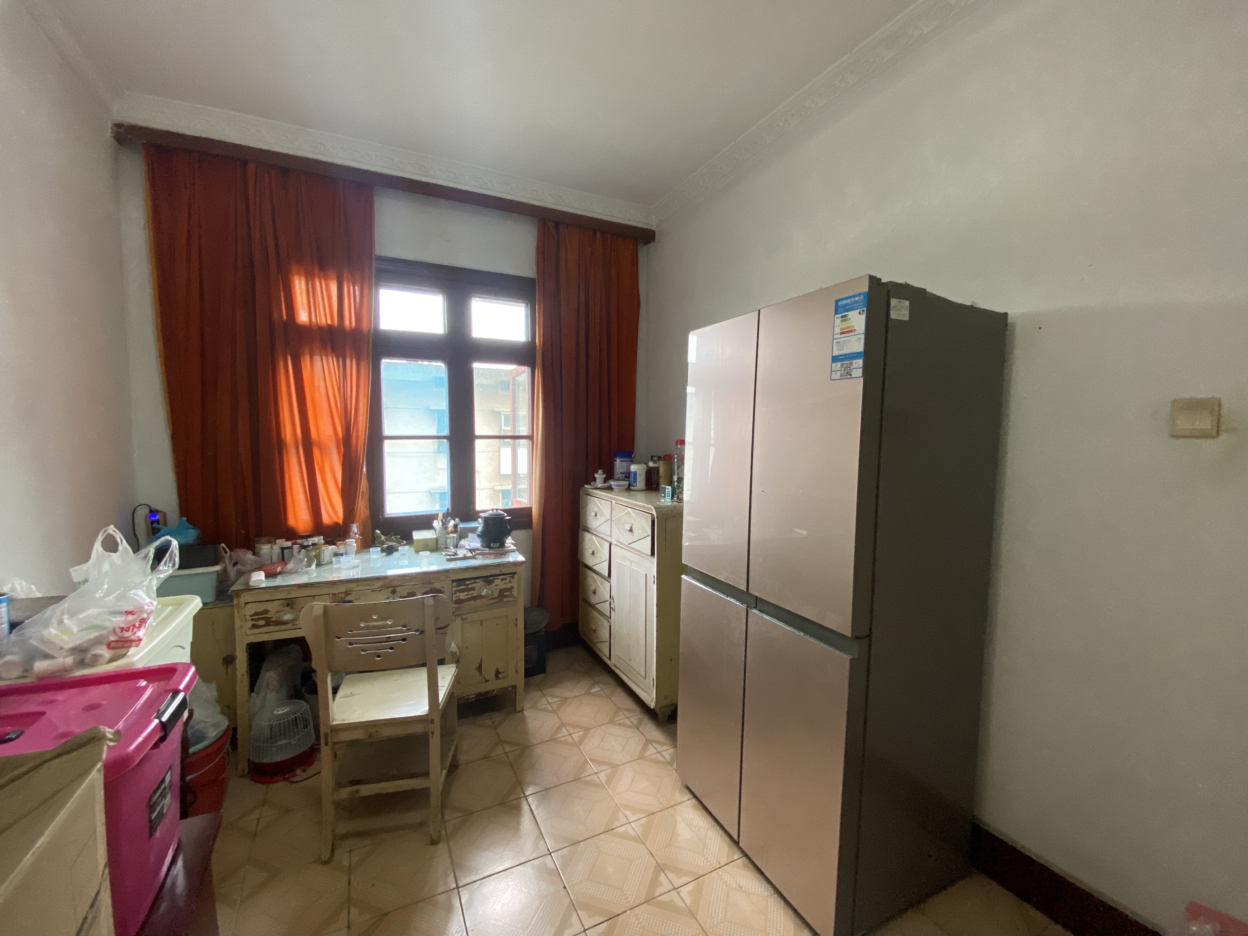 建设银行单位房(海棠社区朝富巷1号) 3室2厅1卫 32.0万 建设银行单位房(海棠社区朝富巷1号) 3室2厅1卫 32.0万室内图