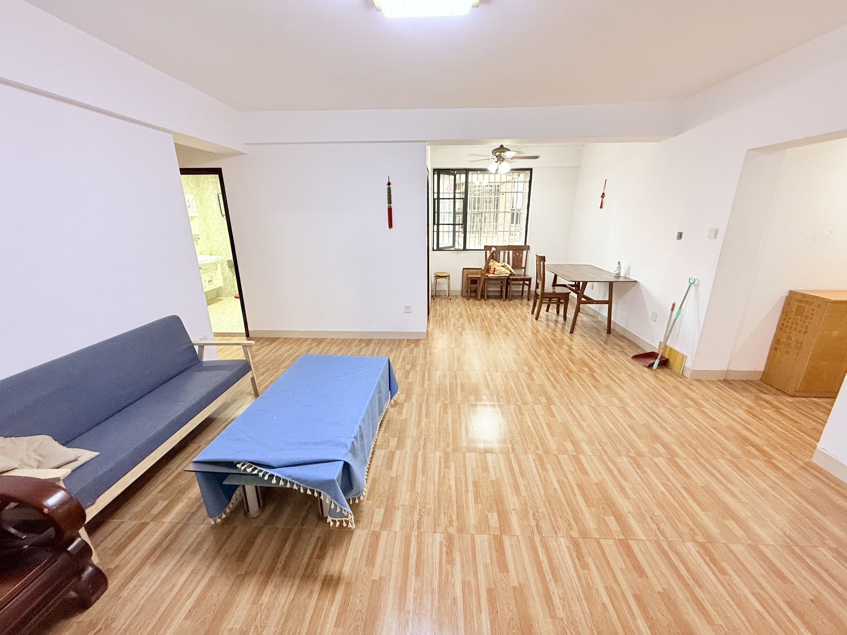 宝庆花园  2室2厅1卫   2000.00元/月室内图