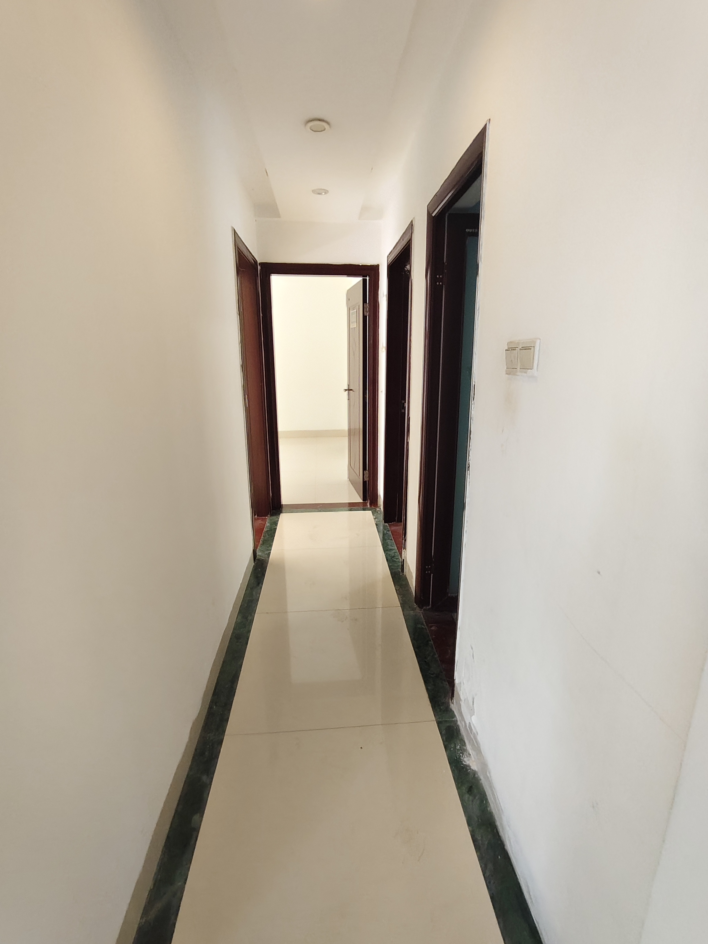 昌茂花园 3室2厅2卫 3600.0元/月 昌茂花园 3室2厅2卫 3600.0元/月室内图